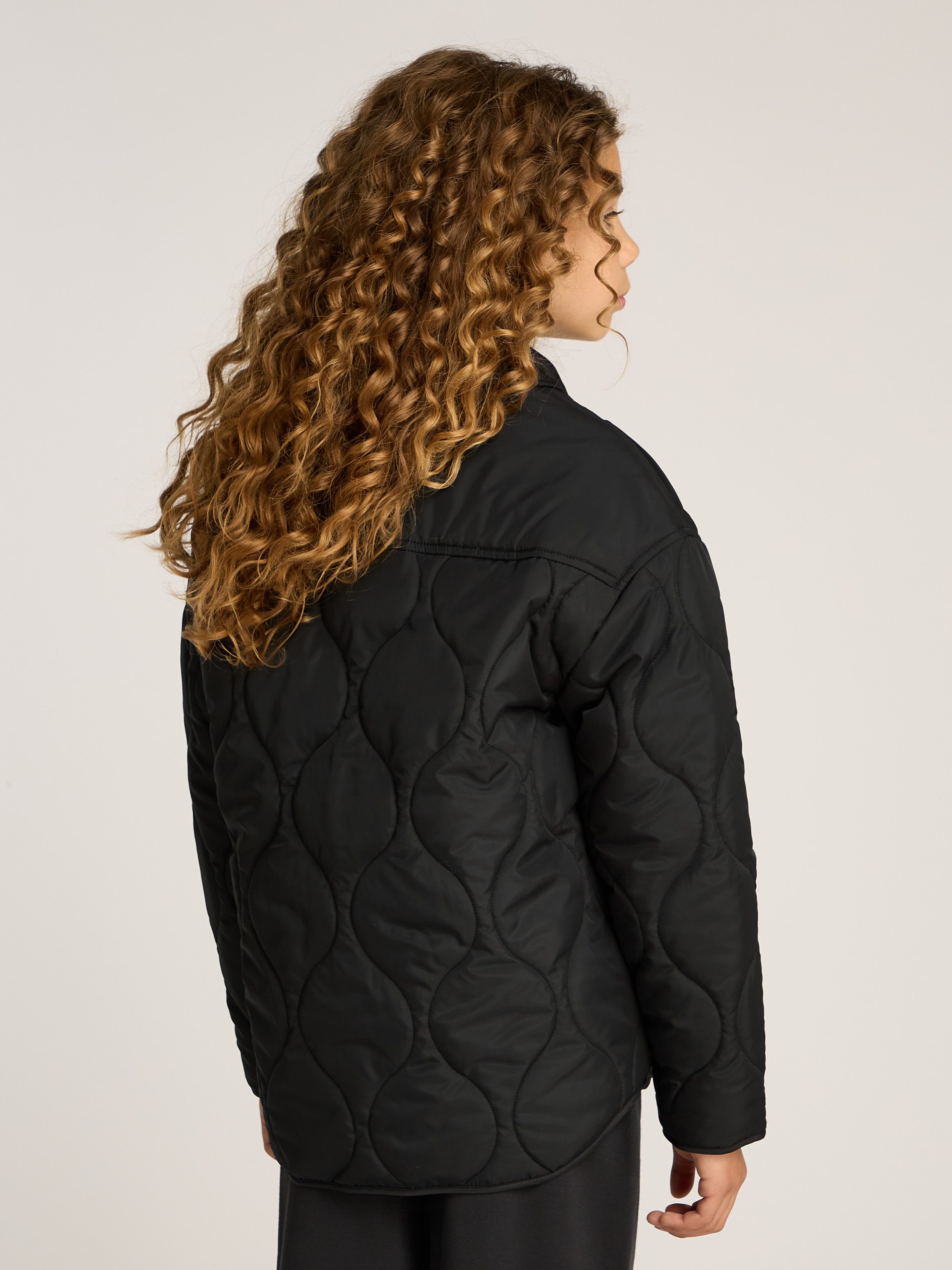 Calvin Klein Jeans Steppjacke QUILTED OVERSHIRT für Kinder bis 16 Jahre mit Logoschriftzug