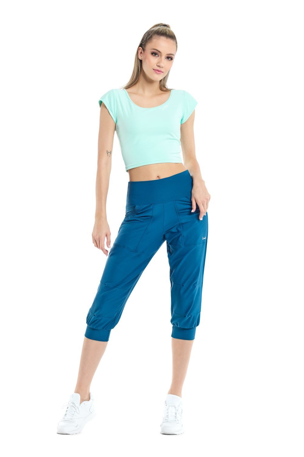 Winshape Crop-Top AET137LS Functional Light and Soft Cropped