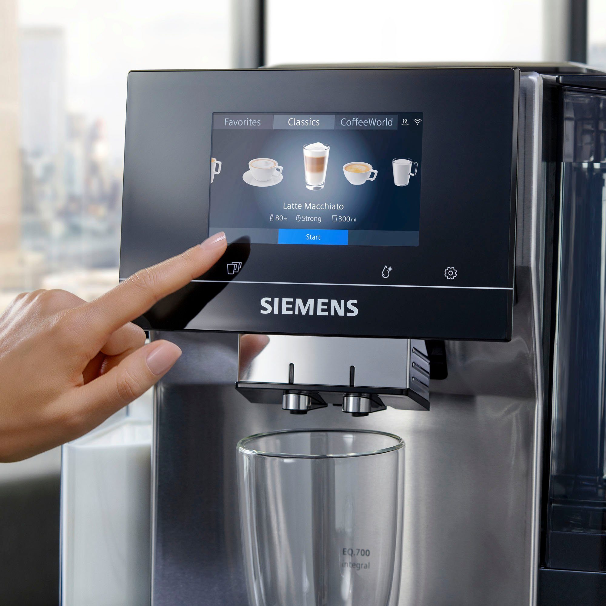 SIEMENS Kaffeevollautomat integral - individuelle EQ.700 30 TQ707D03, zu Kaffee-Favoriten Full-Touch-Display, bis