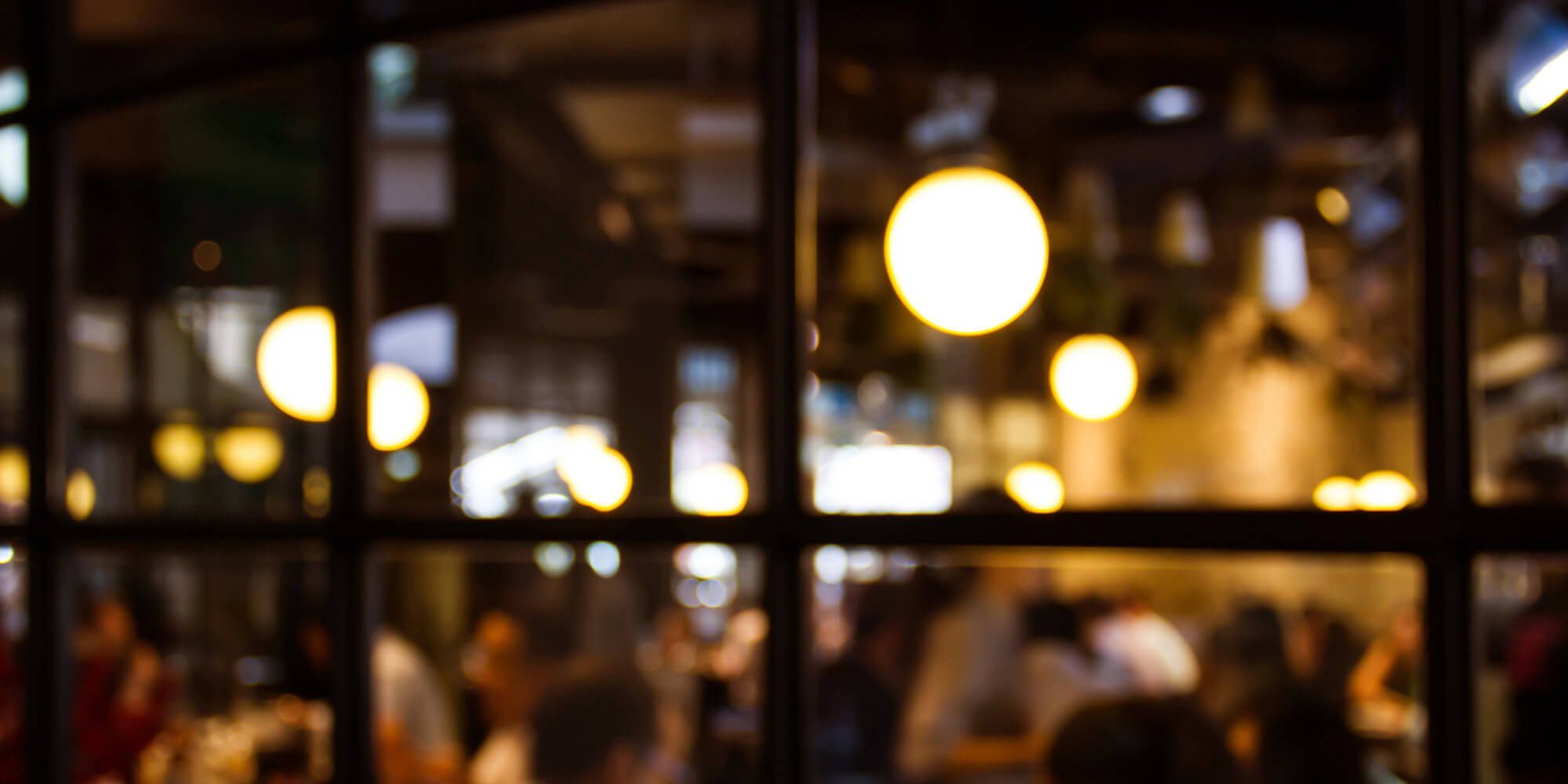 KUNSTLOFT Vliestapete Big City Night 2 5x2.5 m, Leicht glänzend, lichtbeständige Design Tapete. € 330,00, (€ 330,00 pro 1 Stk).