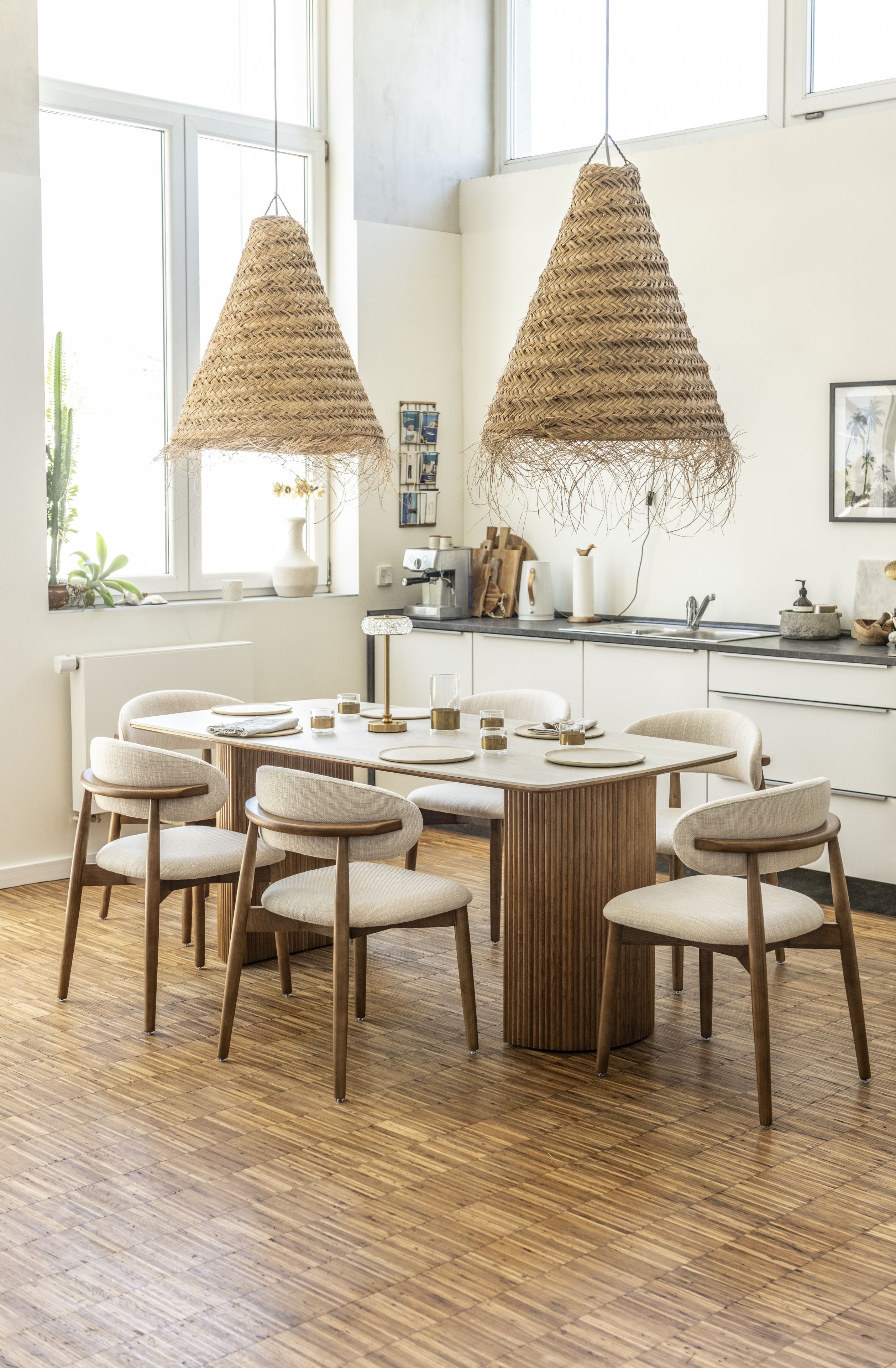 Vintagehaus Essgruppe Essgruppe Travertin Tisch Roma + 4 oder 6 Stühle Linea montiert