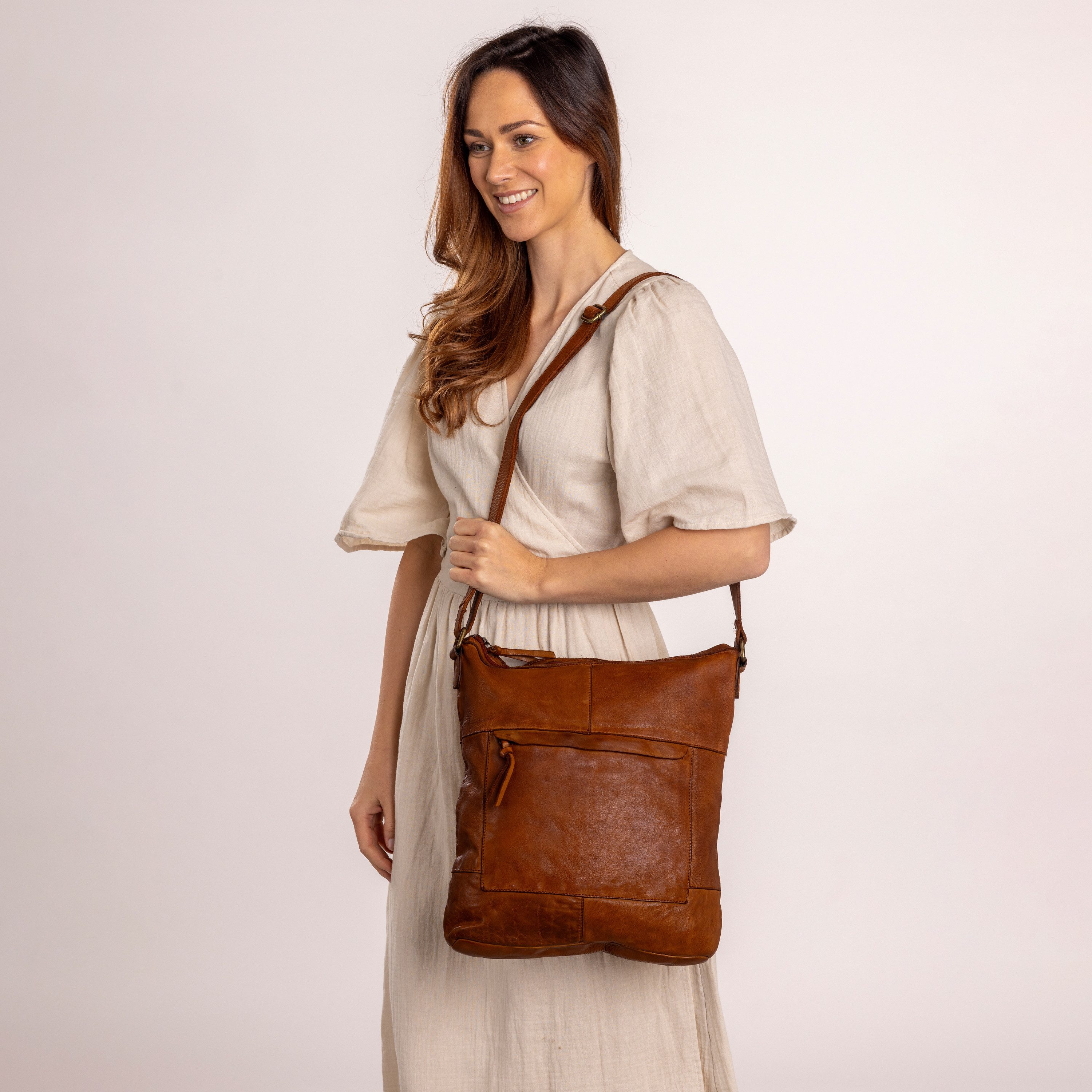 Gusti Leder Handtasche Gusti Leder Umhängetasche Maola (1-tlg)