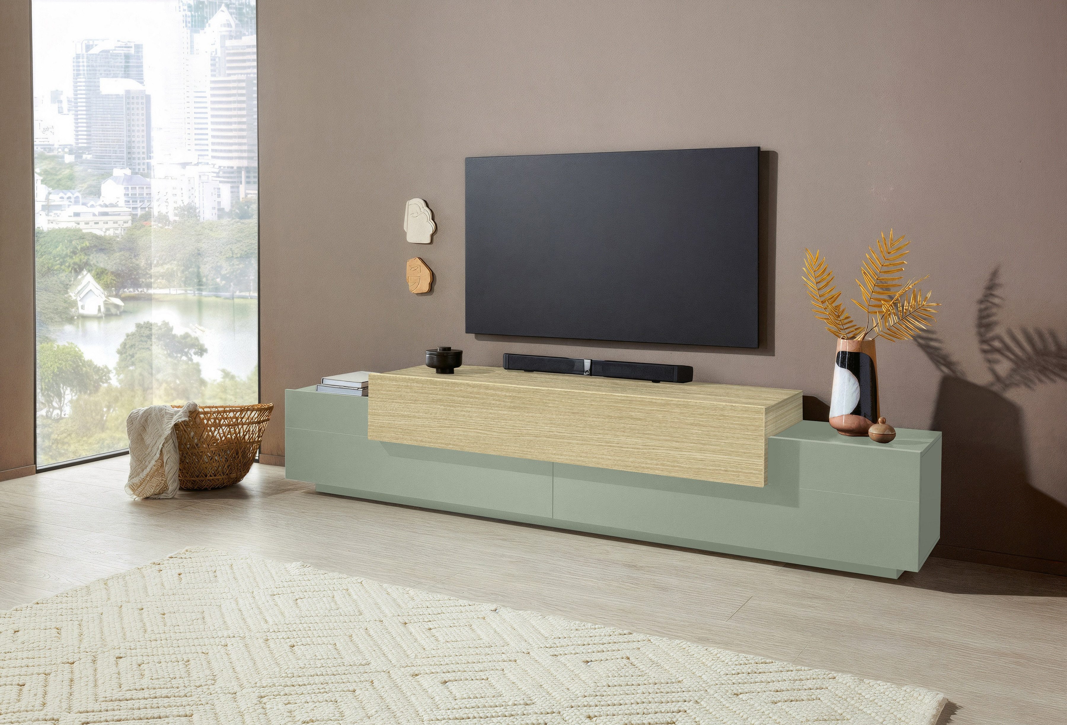 INOSIGN Lowboard Coro,Lowboard,TV-Kommode,TV-Möbel,TV-Bank, mit 3 Klappen, günstig online kaufen