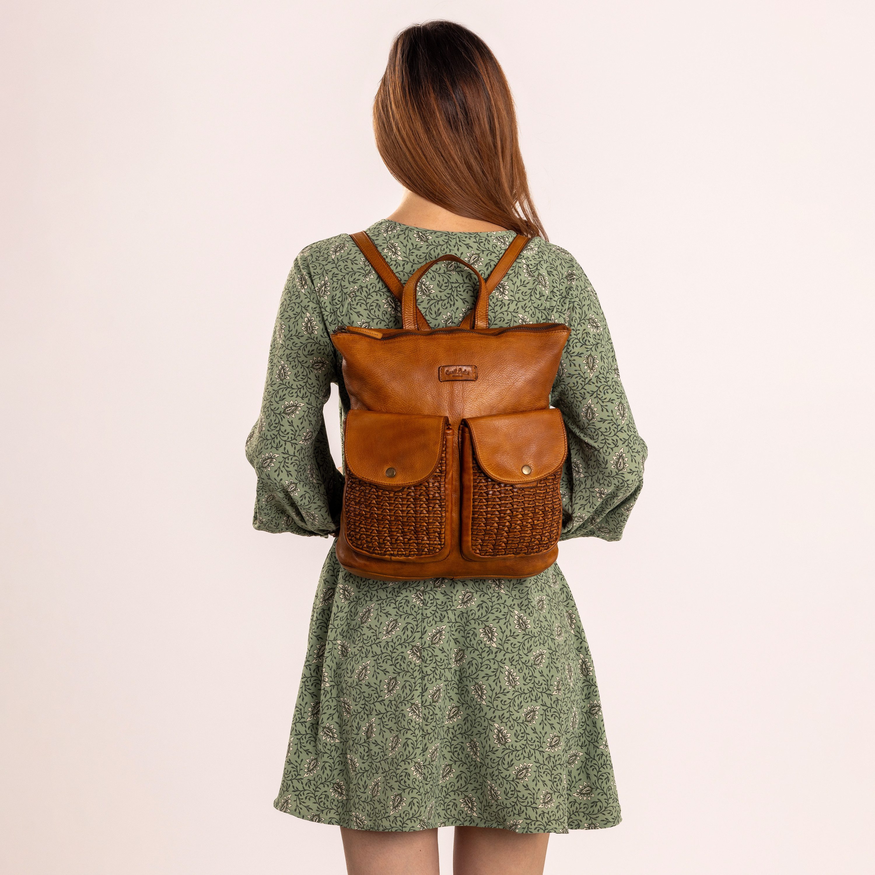 Gusti Leder Rucksack Gusti Leder Rucksack Aileen mit Airtagfach (1-tlg)