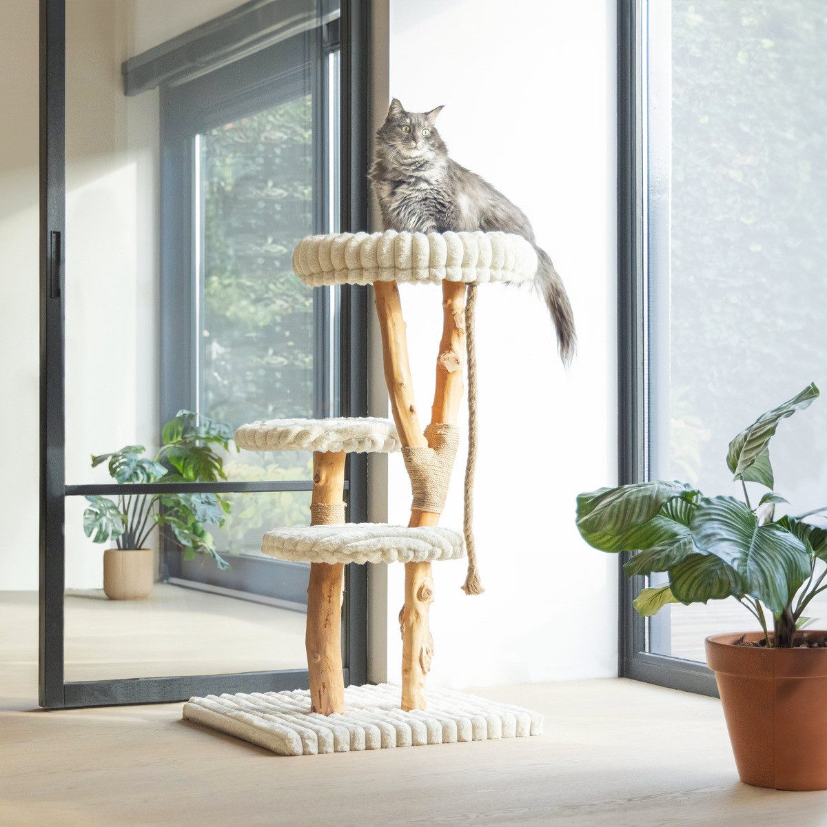 Designed By Lotte Kratzbaum Kratzbaum Raja creme aus Holz