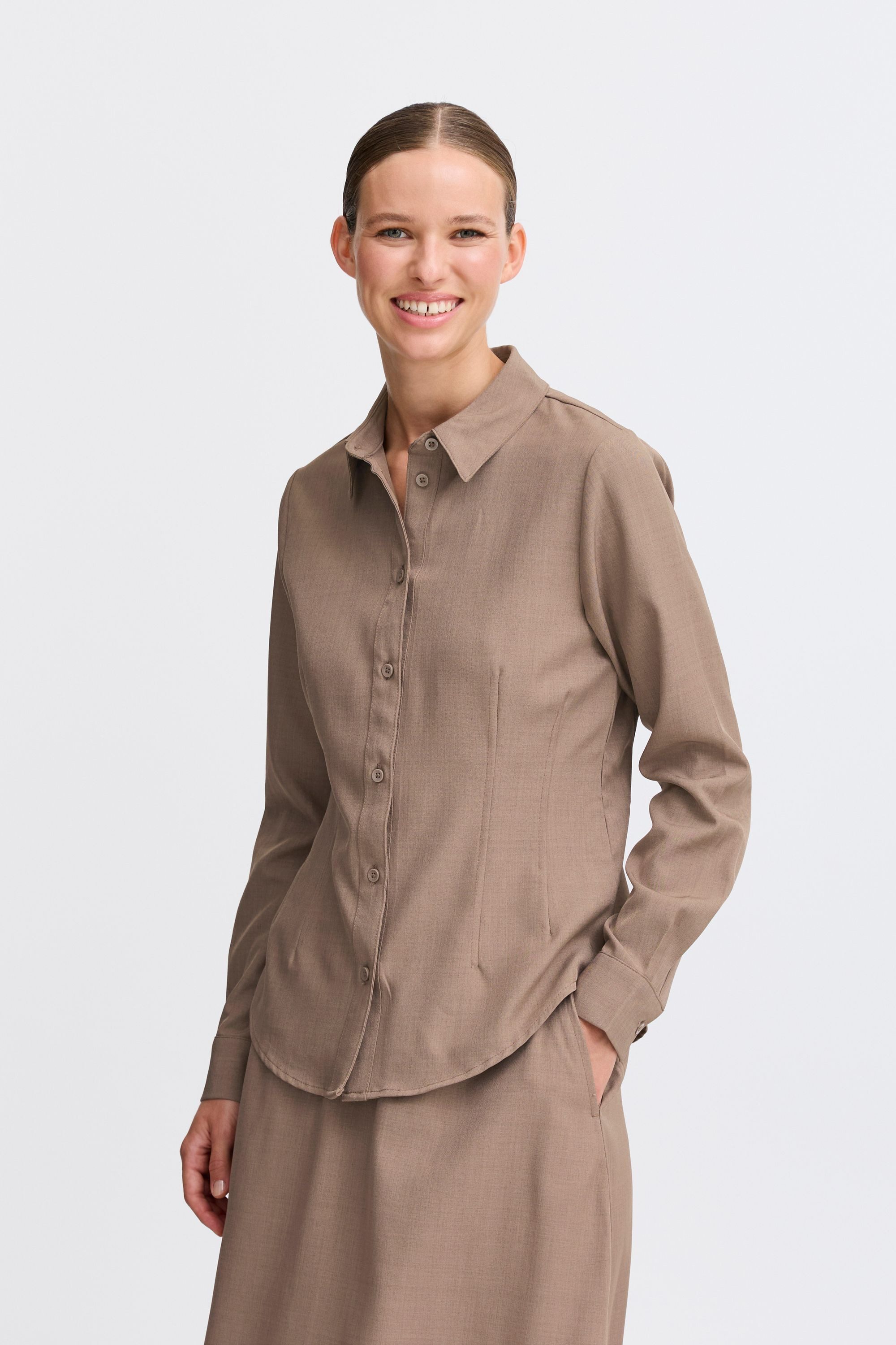 b.young Langarmhemd BYMMIDDE SHORT SHIRT - LIGHT WOVEN