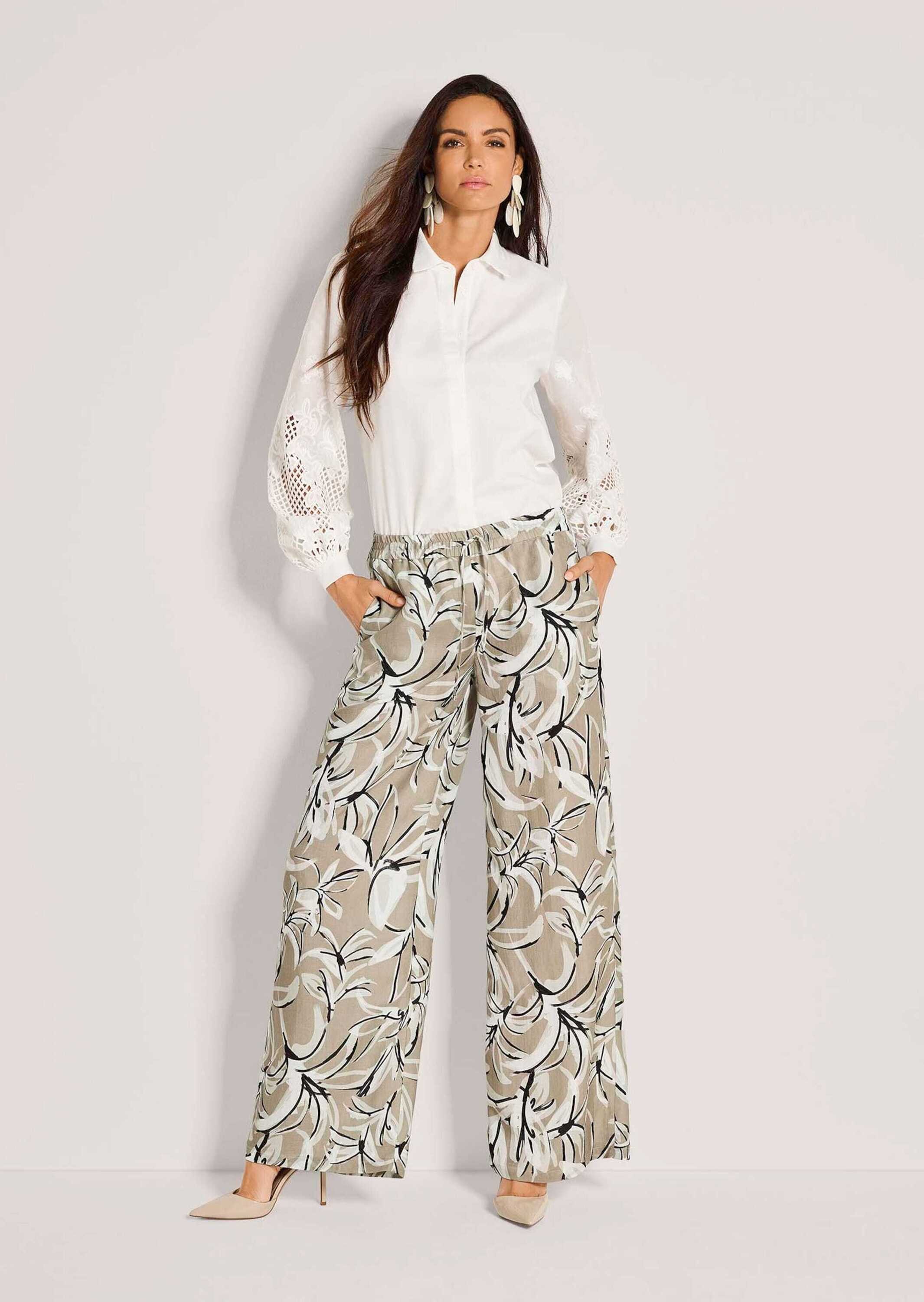 MADELEINE Stoffhose Druckhose mit floralem Muster Viskosehose mit Schlupfbund, Nahttaschen und Knöchellänge