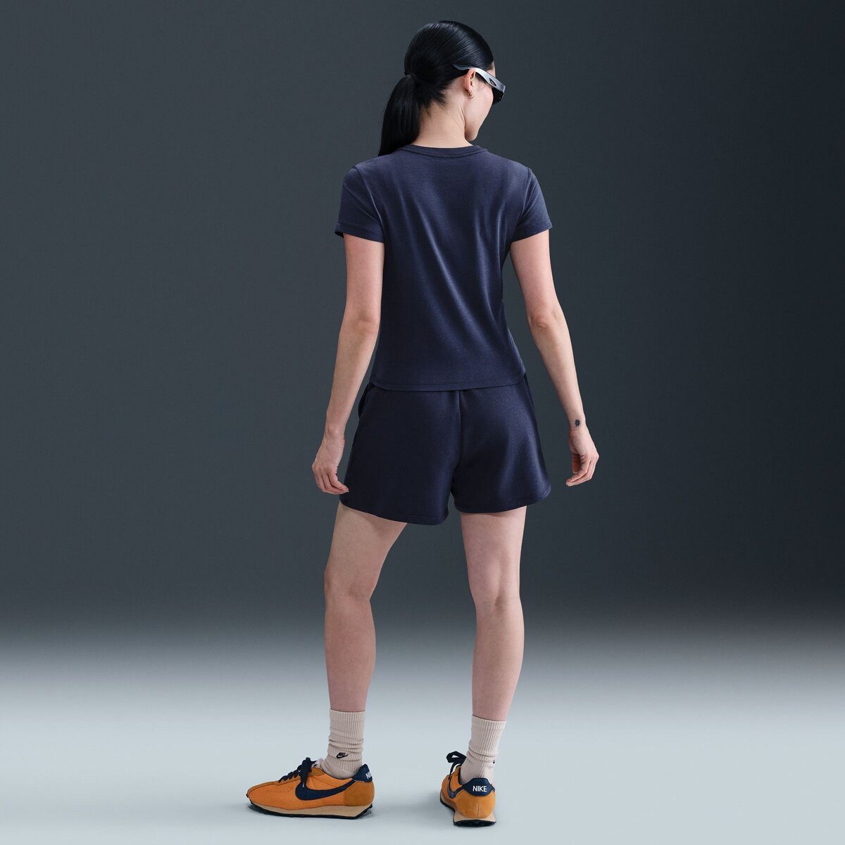 Nike Shorts W NSW NK CHLL FT MR 4IN SHORT MIDNIGHT NAVY/WHITE