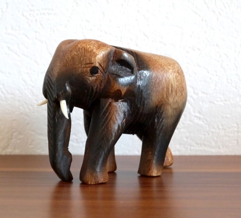 livasia Tierfigur Holzelefant, handegeschnitzt, Rüssel hängend, handgefertigt