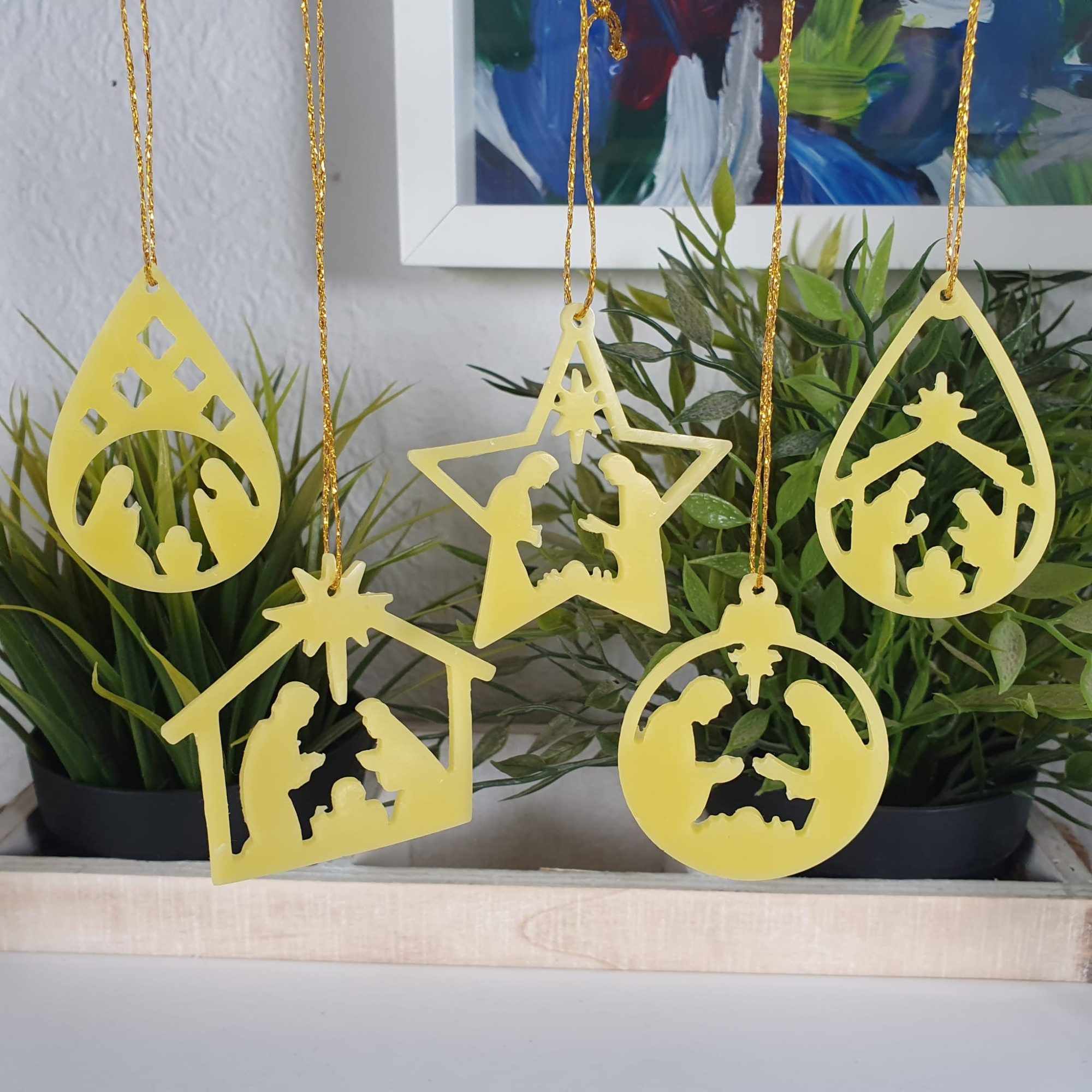 Aspinaworld Christbaumschmuck Christbaumschmuck 5er Set Krippe 4,5 cm natur – Scherenschnitt (5-tlg)