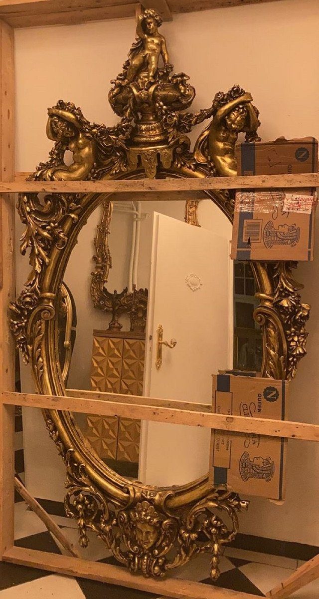 Casa Padrino Barockspiegel Luxus Barock Spiegel Gold - Handgefertigter Antik Stil Spiegel - Prunkvoller Wandspiegel im Barockstil - Barock Möbel - Edel & Prunkvoll