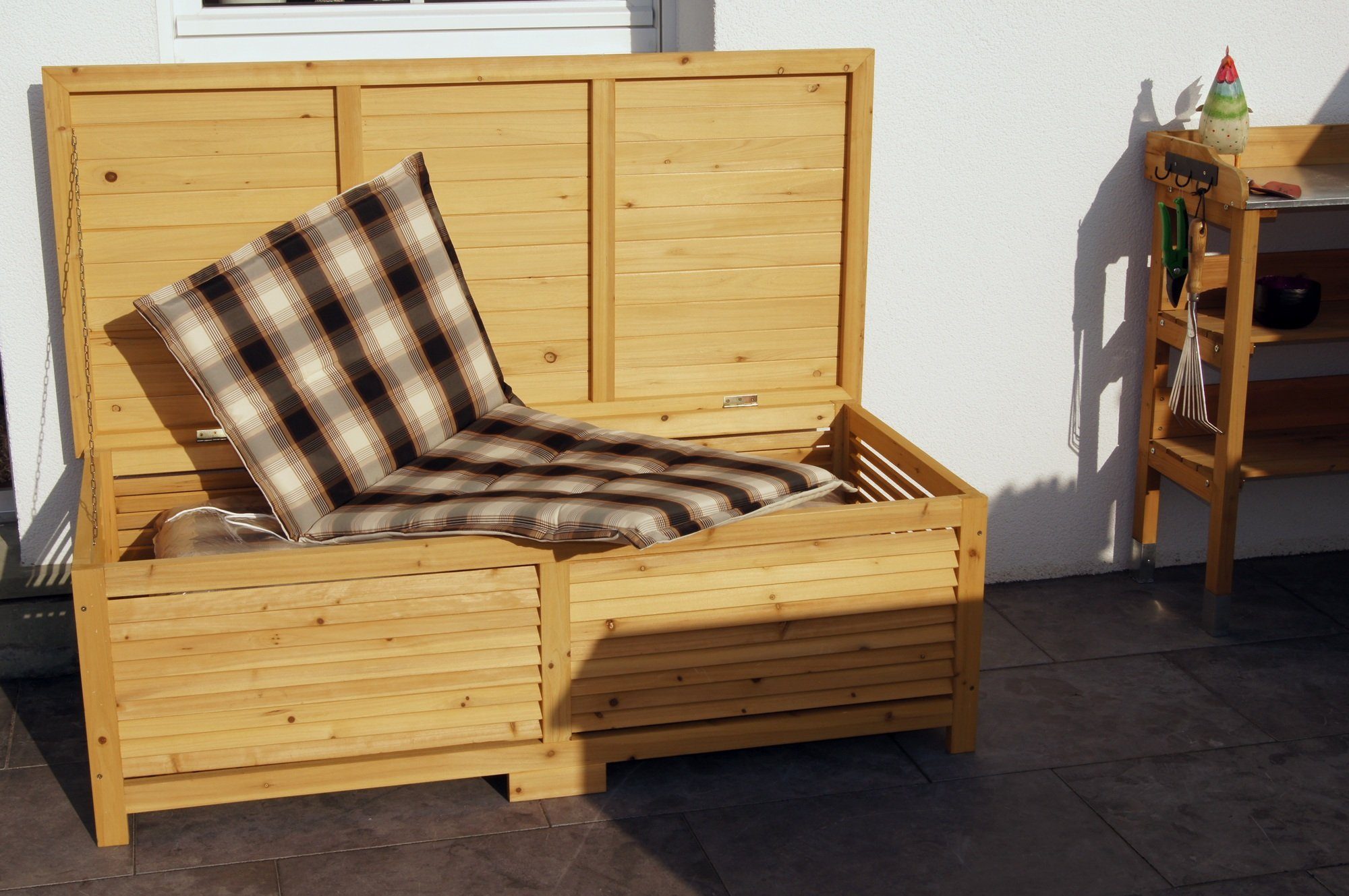 Holz Geräumig metra-direkt - Stabil, cm, Gartentruhe Kissenbox Auflagenbox - 140x65x46 Gartenbox Imprägniertes Kiefernholz, -