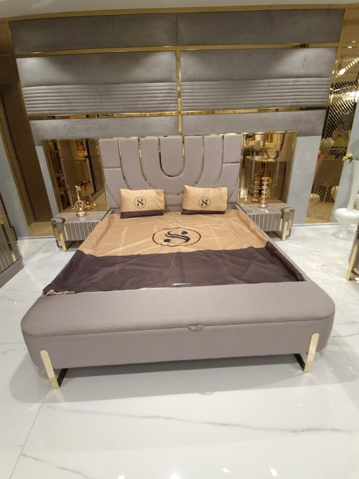 JVmoebel Schlafzimmer-Set Modernes Schlafzimmermöbel in edlem Design mit Nachttischen, (3-tlg., Bett + 2x Nachttische), Made in Europa