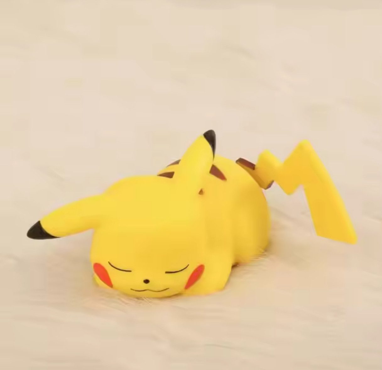 LED Tischleuchte Pokemon Pikachu Tischlampe LED mit Geschenkbox