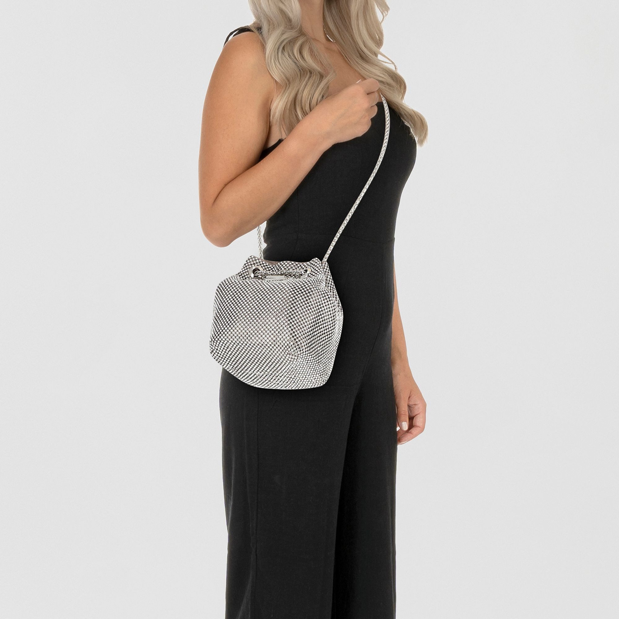 Guess Beuteltasche Twiller, Aluminium