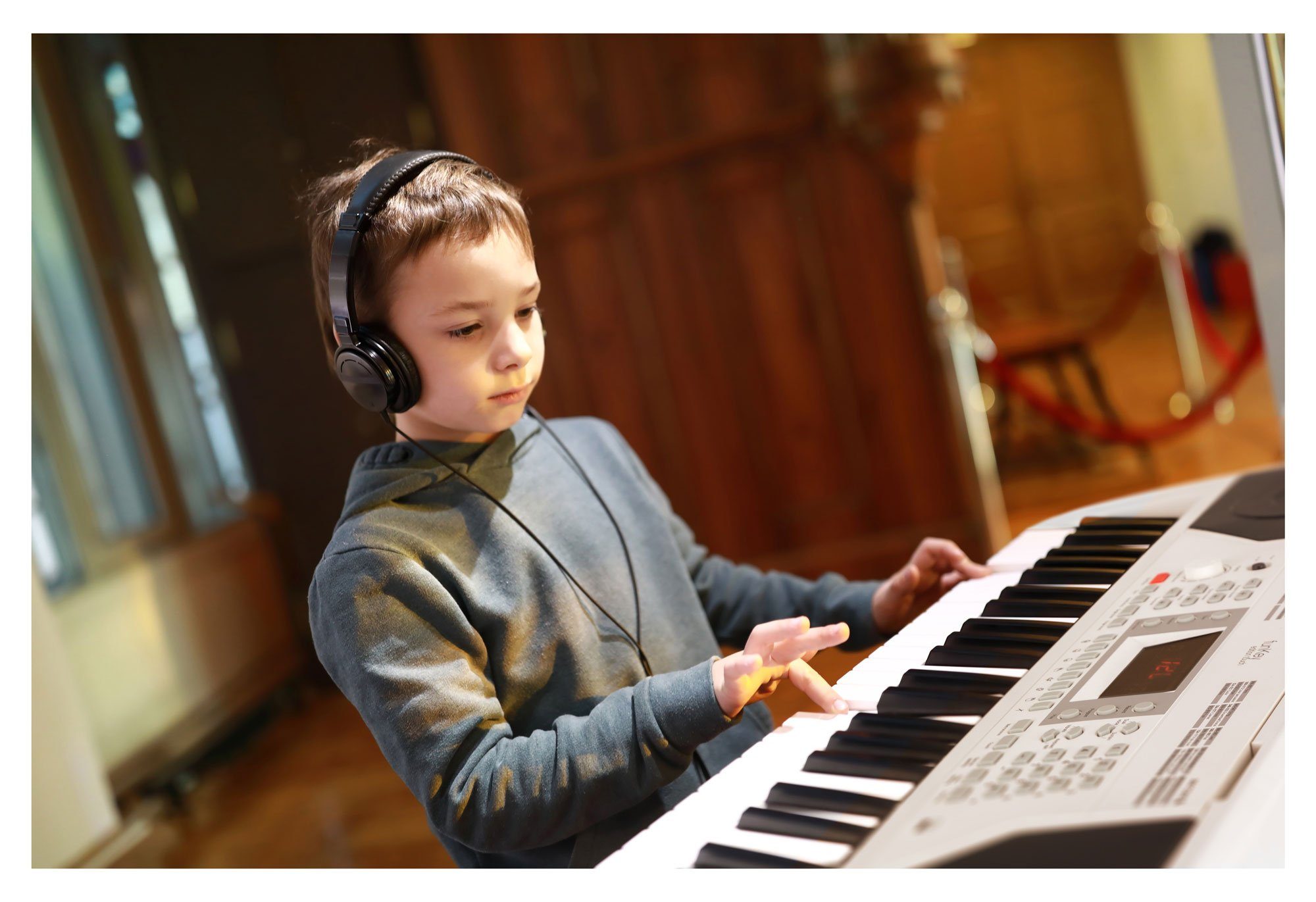 FunKey Home-Keyboard 61 Edition Touch (Touch Response, 300 Sounds, MP3-/USB-Port) (3-St), mit Begleitautomatik und intelligente Lernfunktion