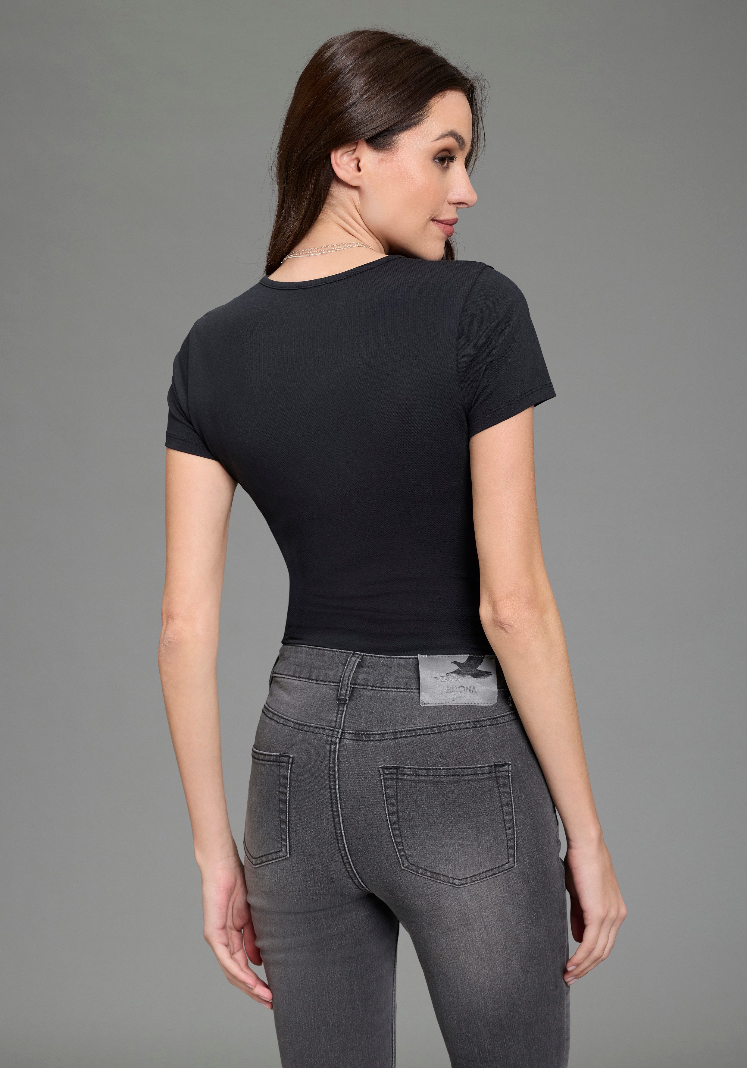 Laura Scott Kurzarmbody im Basic Stil, aus Baumwolle und Elasthan