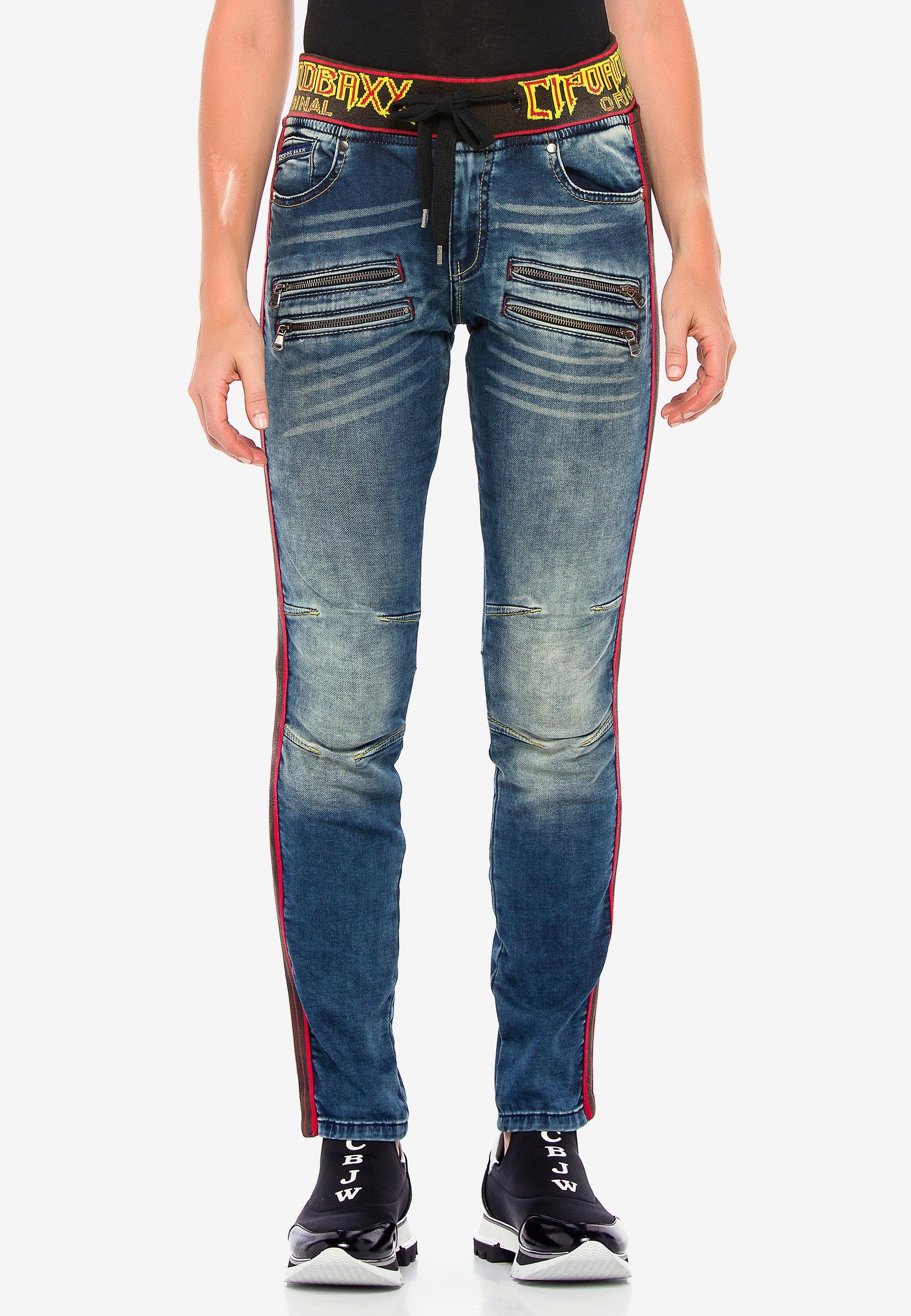 Cipo & Baxx Slim-fit-Jeans mit trendigen Seitenstreifen