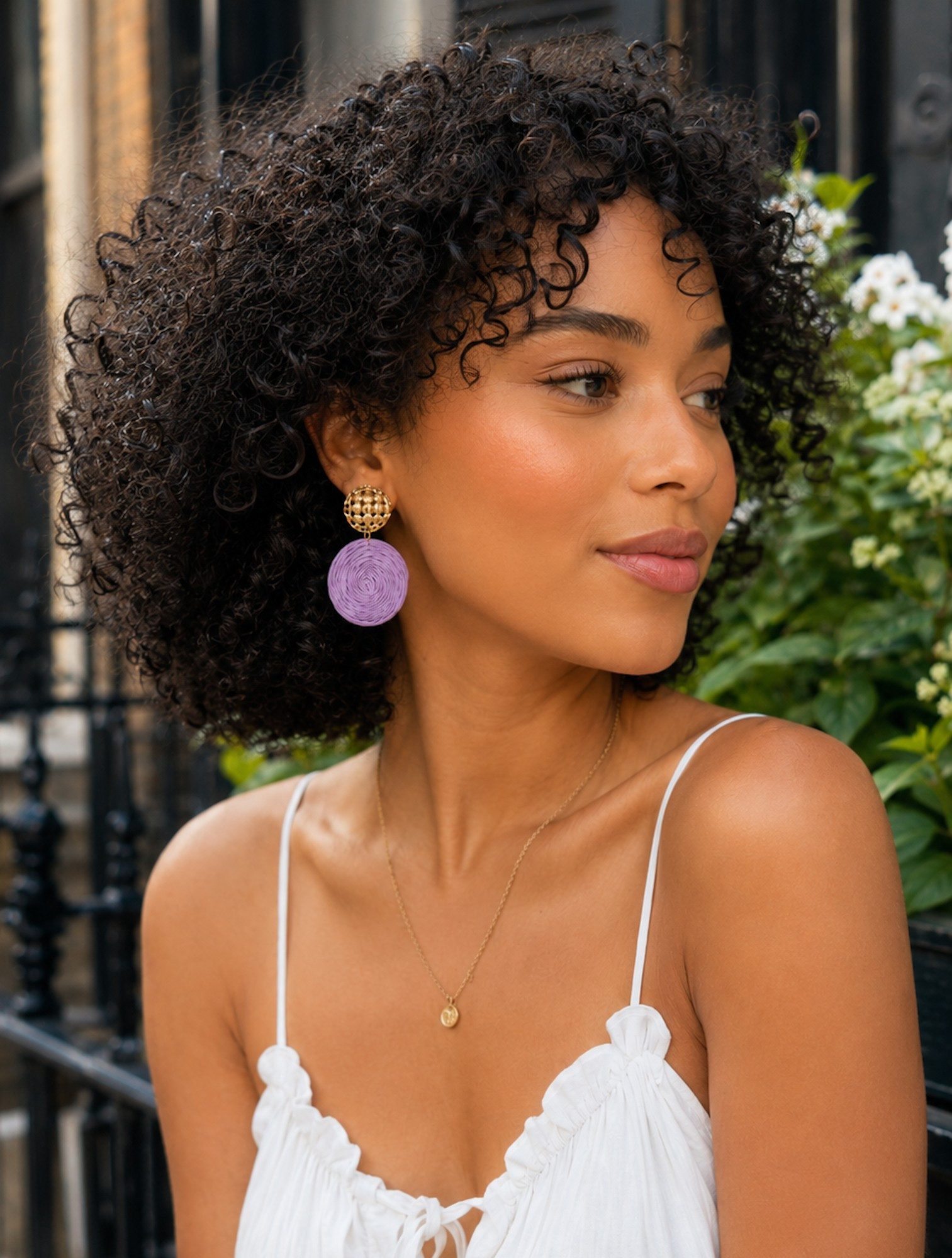 Ella Jonte Paar Ohrstecker, Bast Statement im Boho Ibiza-Look rund mit goldfarbenem Stecker