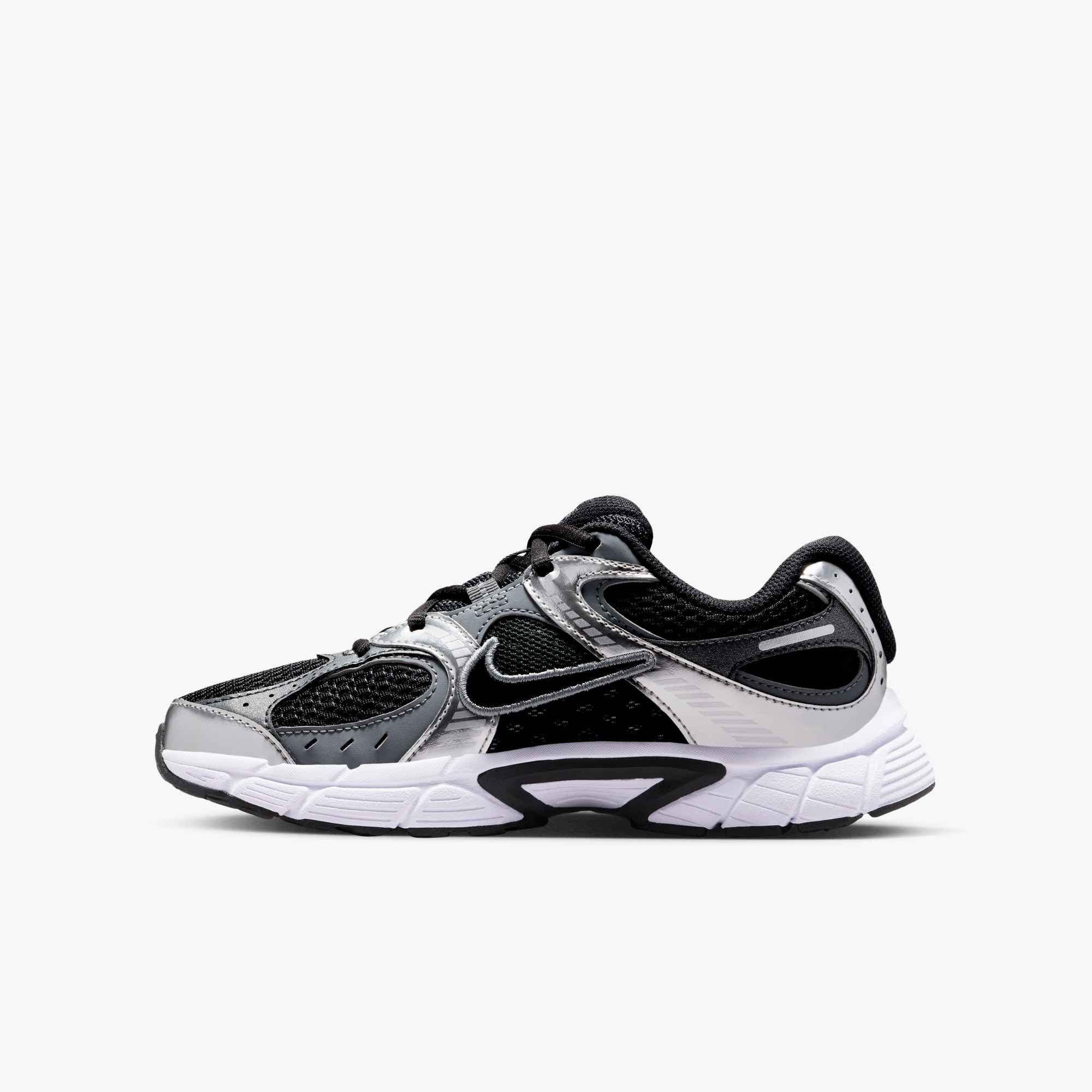 Nike Sportswear V5 RNR (GS) Sneaker inspiriert vom Design des Y2K Nike Vomero 5 für Jugendliche