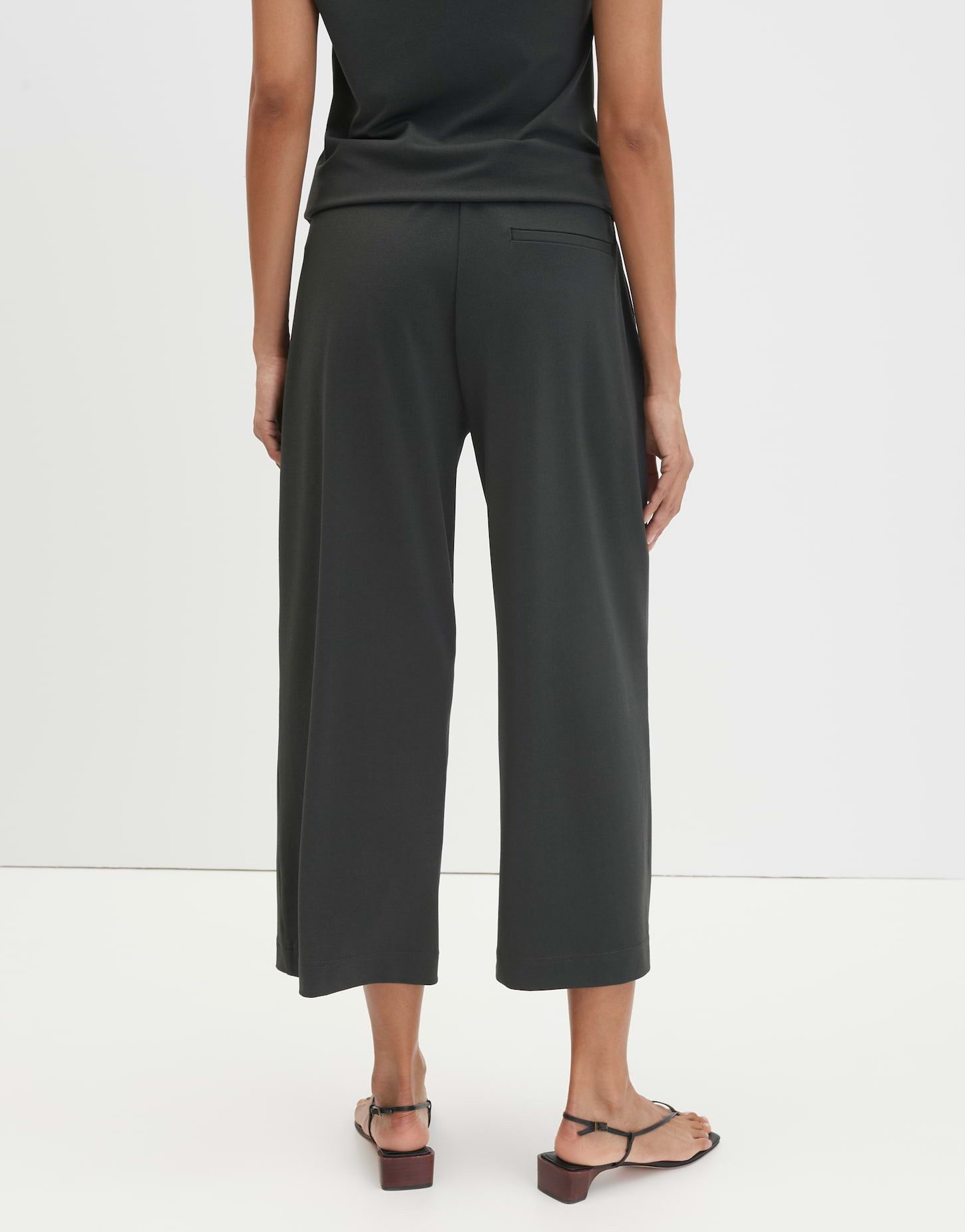 someday Culotte Celasto wide aus Jersey mit Kreppstruktur Mit Bundfalten und elastischem Bund für Komfort