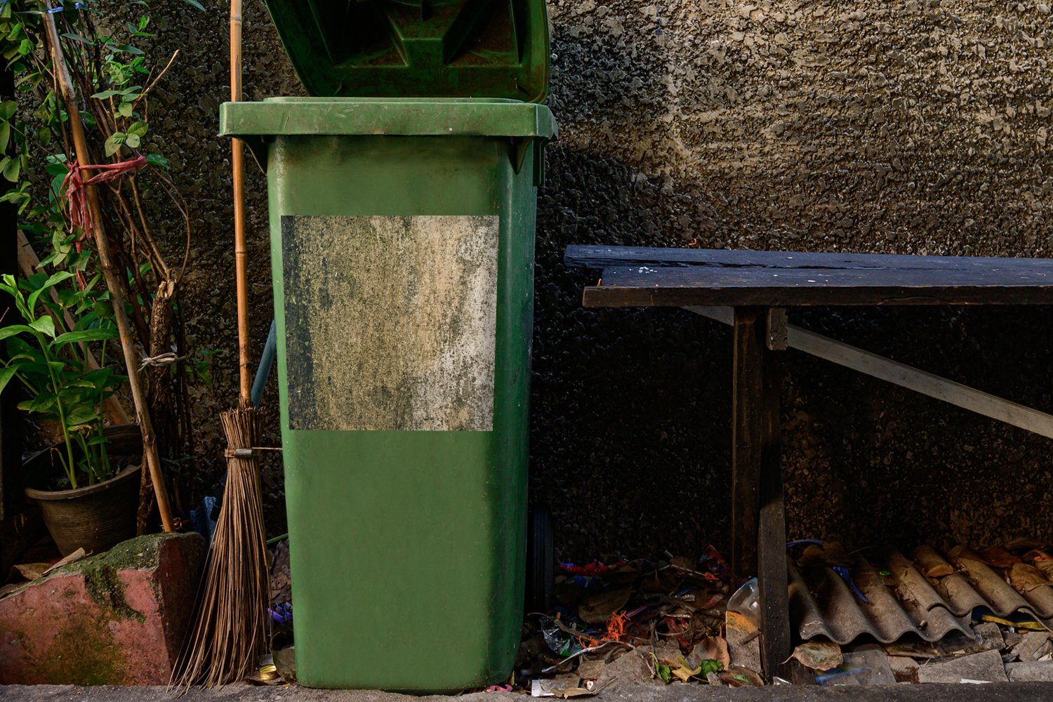 MuchoWow Wandsticker Beton - Braun Mülltonne, (1 Sticker, - Abfalbehälter Mülleimer-aufkleber, Vintage Container, St)