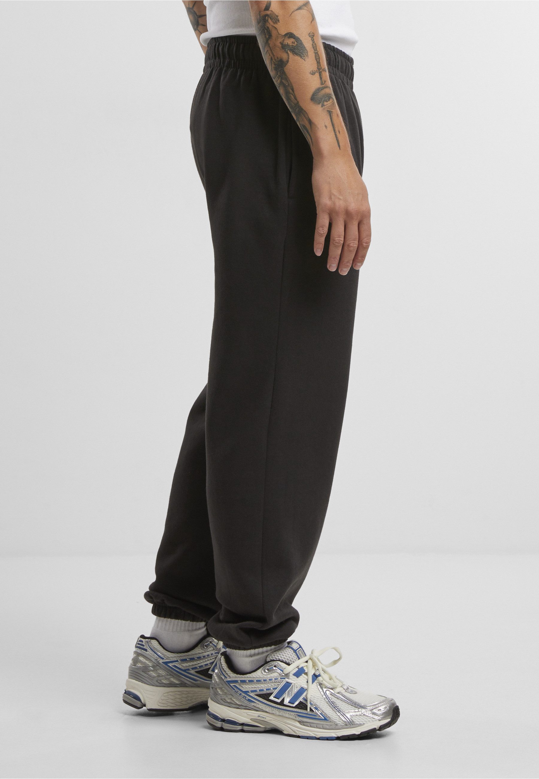 URBAN CLASSICS Jogginghose Urban Classics Basic Essential Sweatpants (1-tlg)
