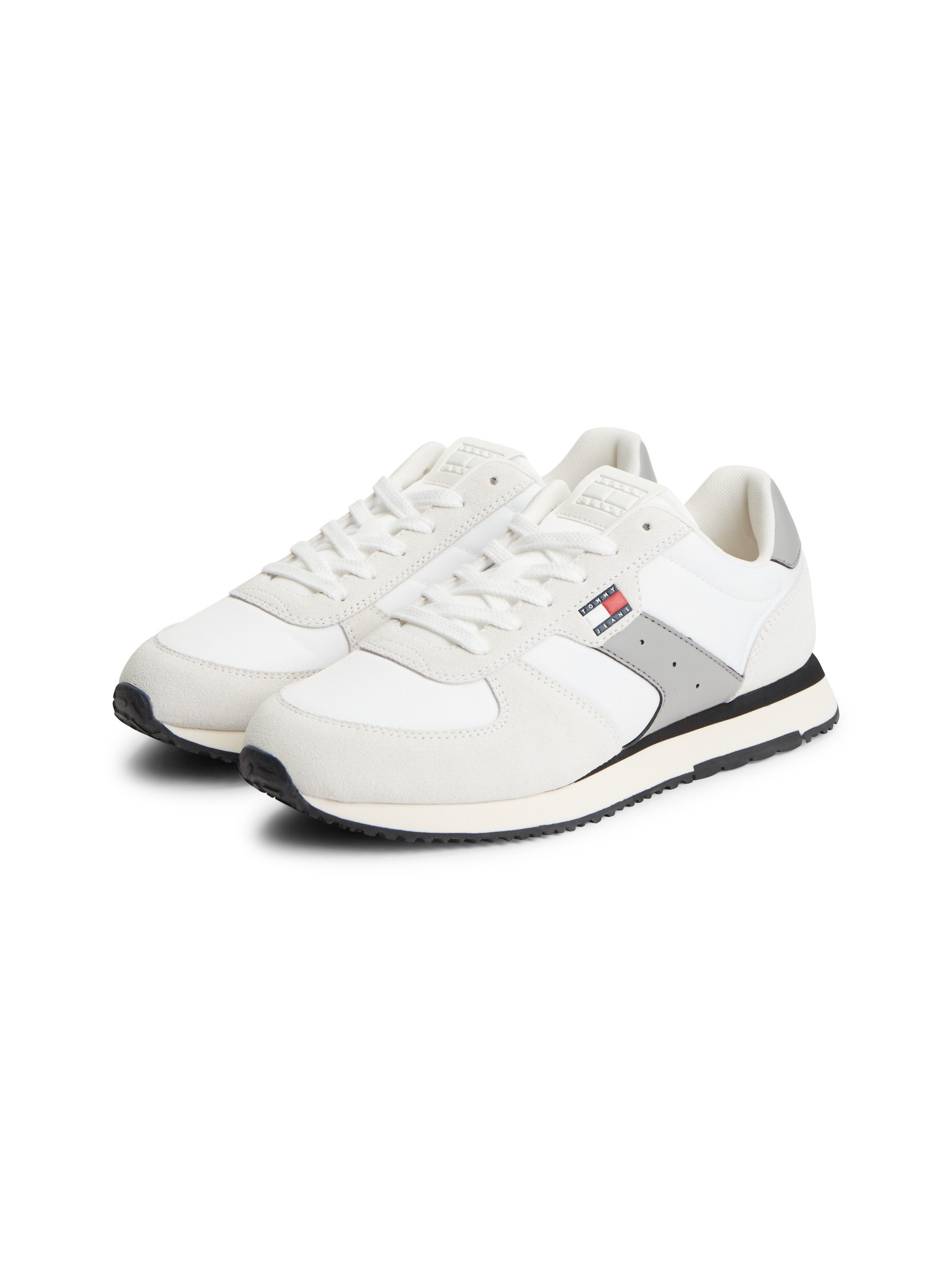 Tommy Jeans TJM EVA RUNNER MIX MATERIAL Sneaker Freizeitschuh, Schnürschuh mit Logoflaggen-Prägung an der Schuhzunge