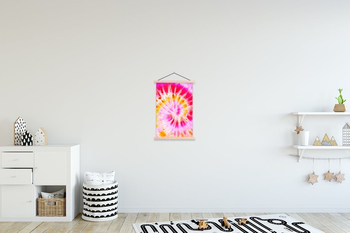 MuchoWow Poster Krawattenfärbung - Rosa - Gelb, (1 St), Posterleiste, Textilposter für Wohnzimmer, Bilderleiste, Magnetisch