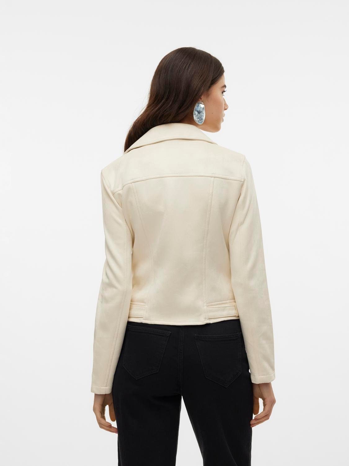 Vero Moda Bikerjacke VMJOSE SHORT FAUX SUEDE JACKET GA NOOS mit asymetrischem Reißverschluss