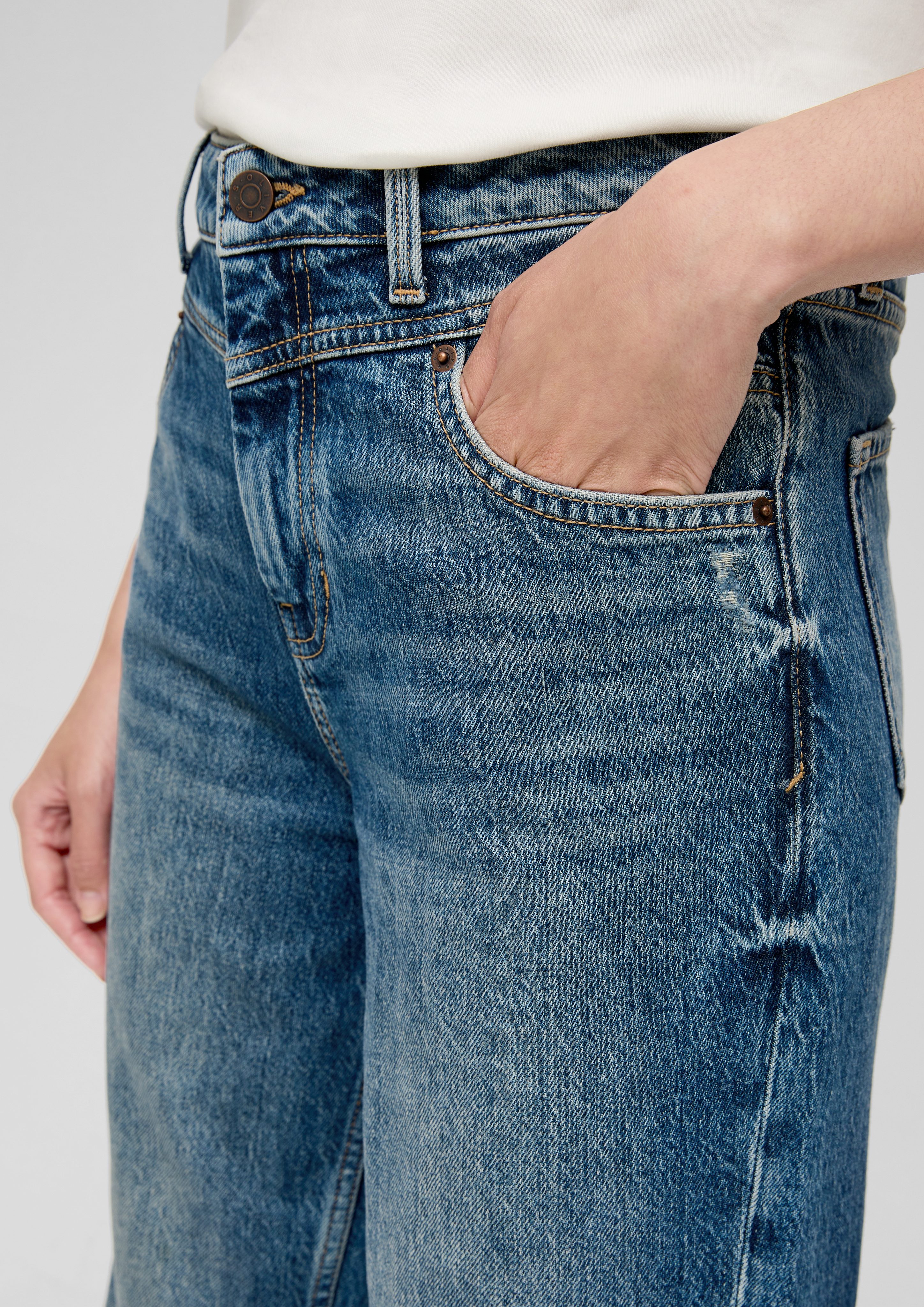/ 7/8-Jeans Destroyes, Ankle-Jeans Tapered High / Relaxed / Rise Mom Label-Patch Fit s.Oliver Leg