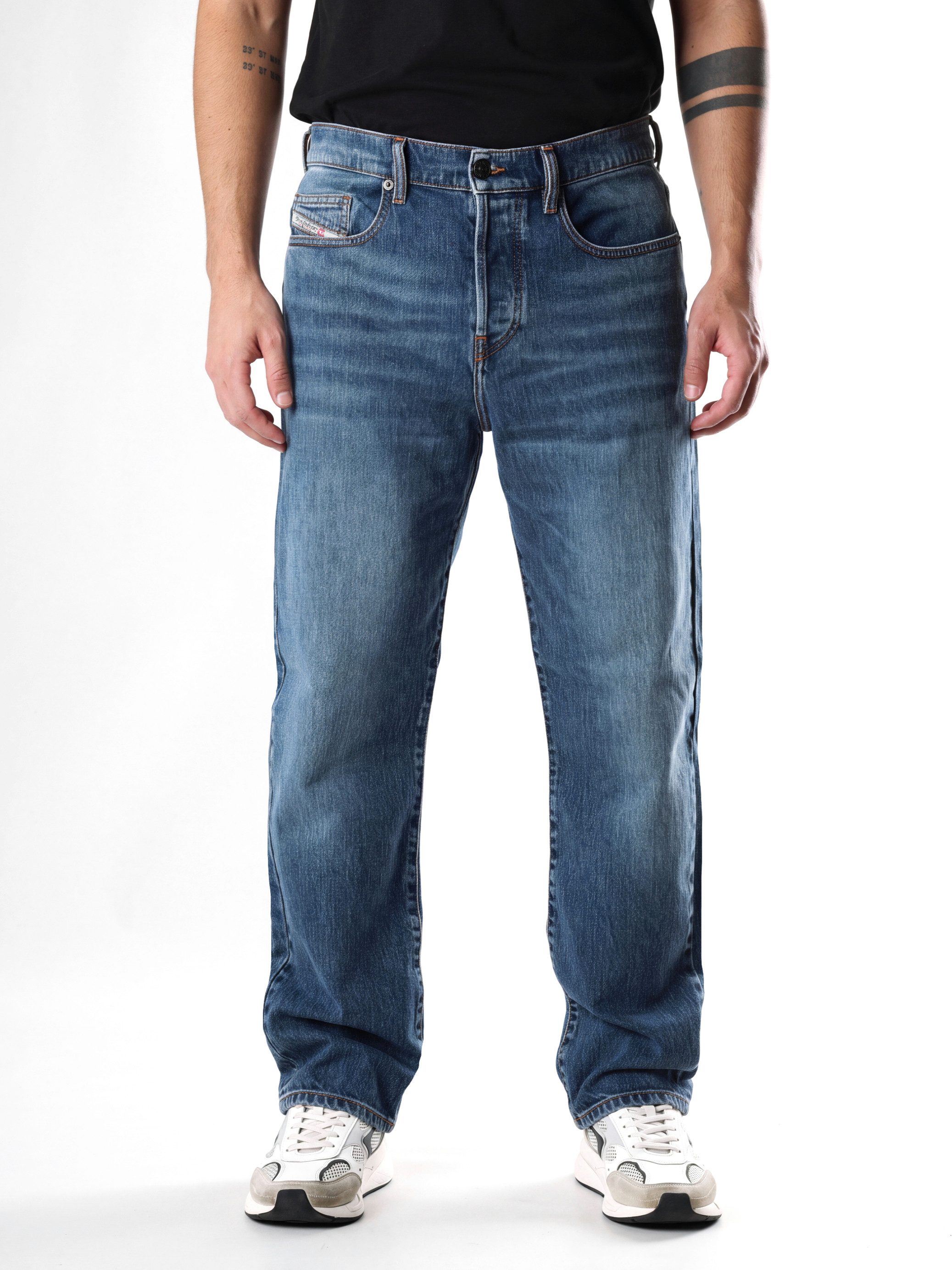 Diesel Straight-Jeans klassischer Regular Fit - 2020 D-VIKER R07RX - Länge:32 bequemer sitz, mit Stretch