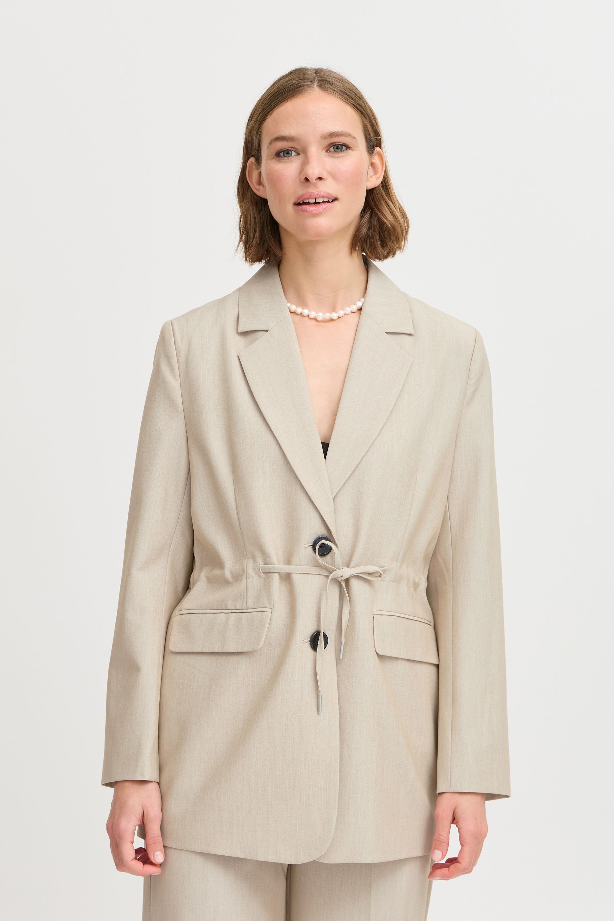 Kurzblazer BYDANTA STRING BLAZER -