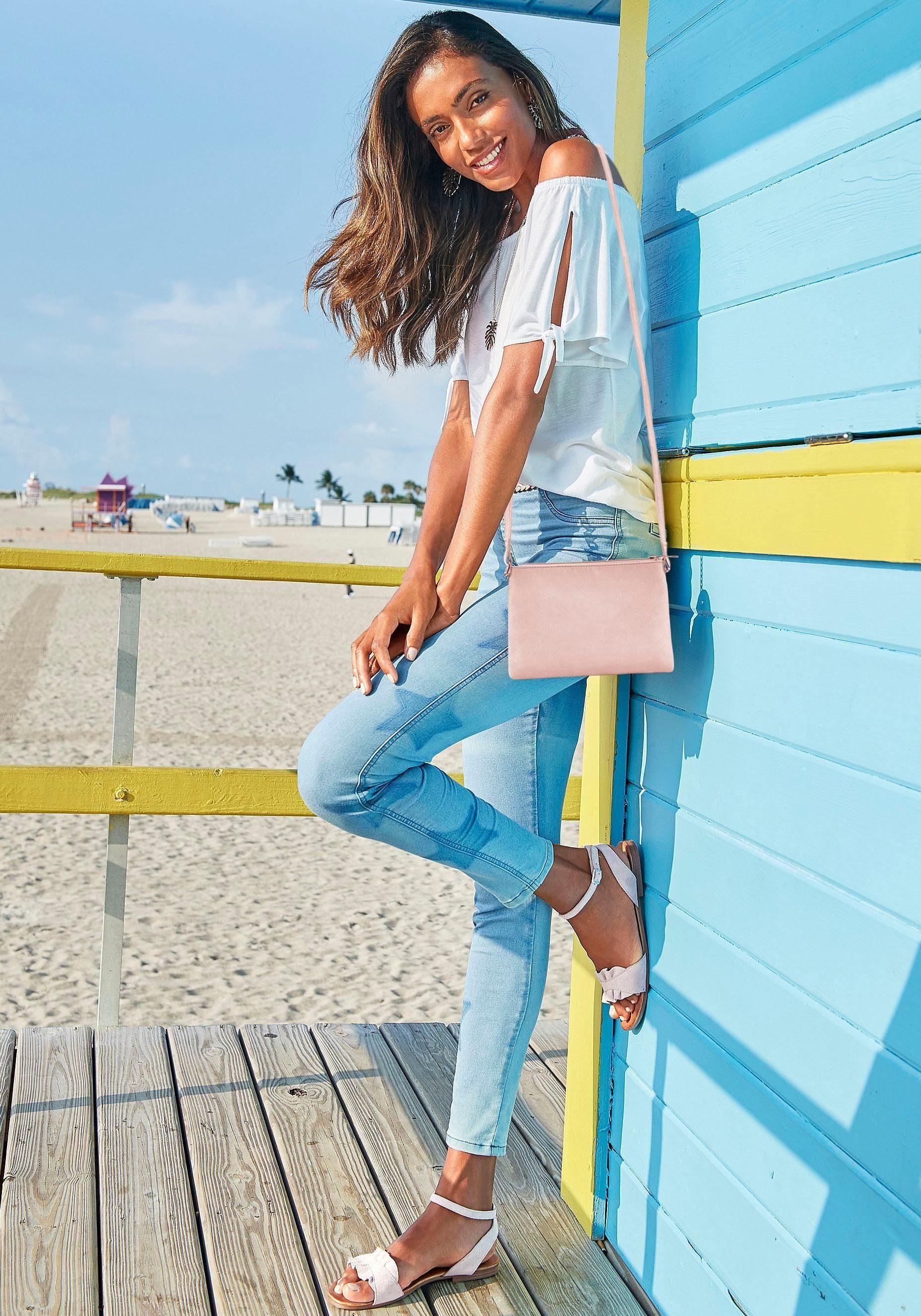 LASCANA Sommerschuh Sandale Sandalette, Sommerschuh aus hochwertigem Leder mit kleinen Rüschen