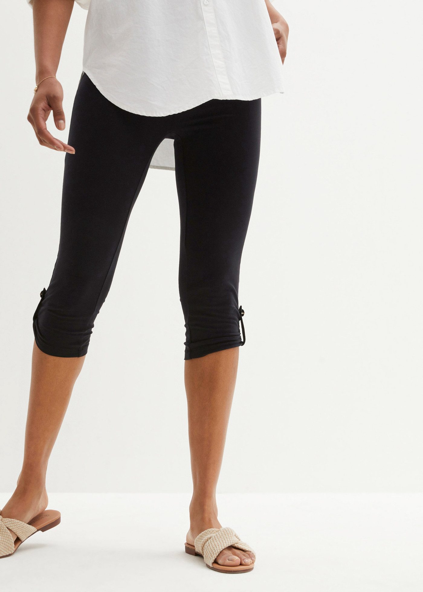 bonprix Caprileggings Skinny Fit, mit seitlichem Knopf-Detail, aus Baumwollmaterial