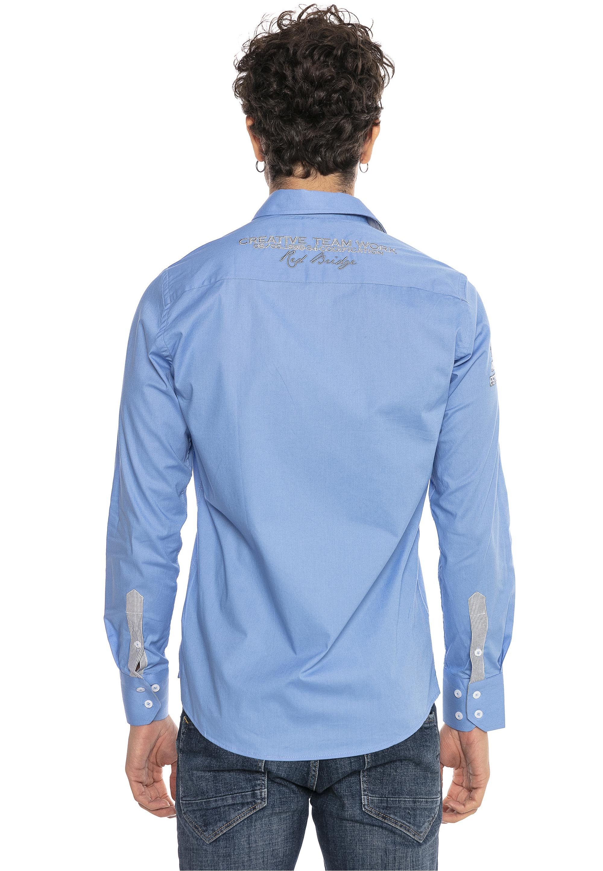 RedBridge Langarmhemd Jersey City im Slim Fit-Schnitt mit Stickerei