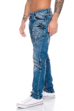 Cipo & Baxx Slim-fit-Jeans Herren Jeans Hose mit stylischem Nahtdesign Jeanshose mit extravaganter Nahtstruktur und Branding, Besonderer Tragekomfort dank Stretchanteil