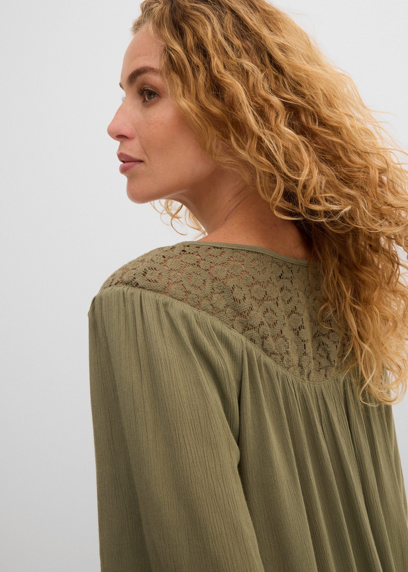 bonprix Tunika lockerer Schnitt, Oversize-Passform, Halbarm-Design, aus Viskose