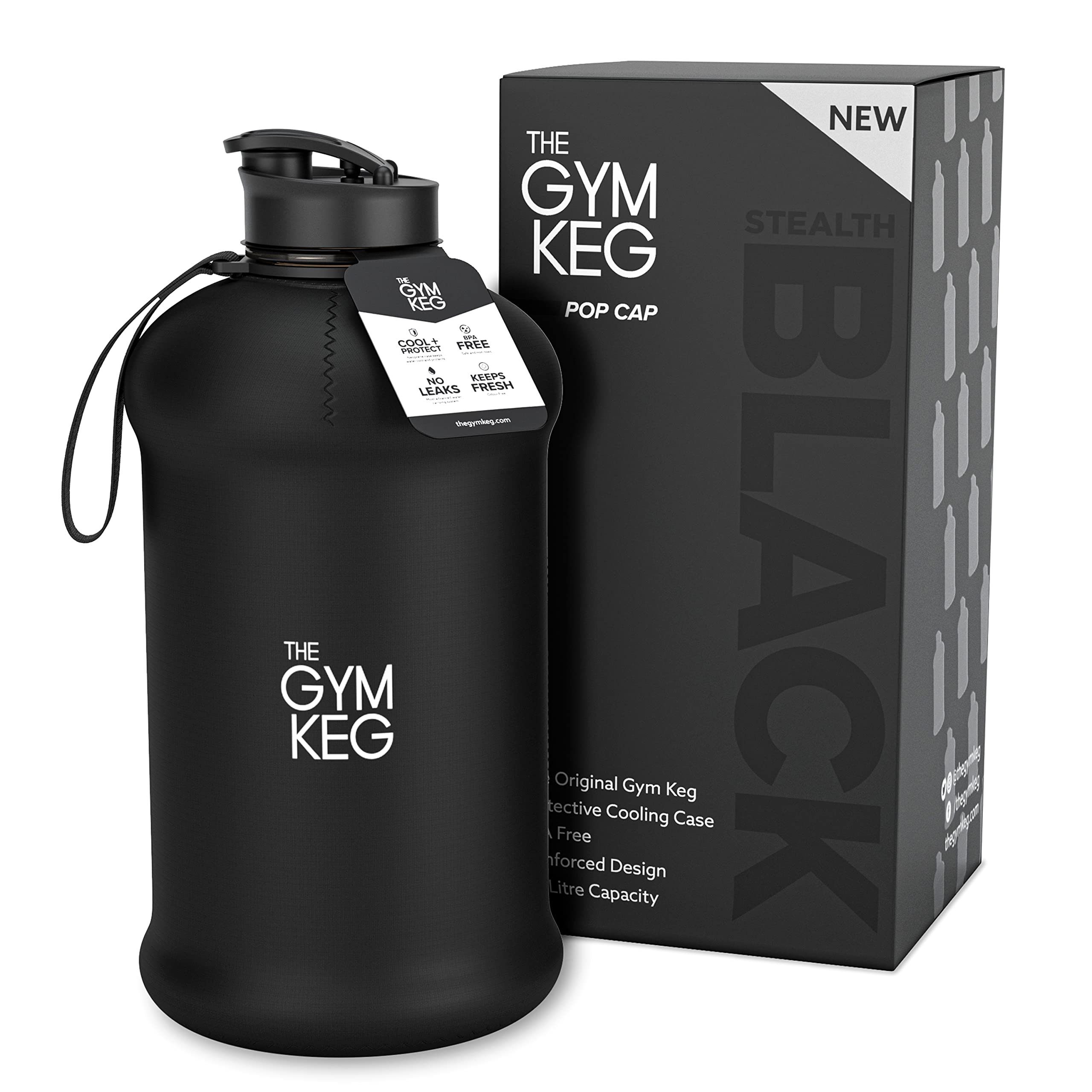 The Gym Keg Trinkflasche 2.2L Gym Trinkflasche mit Neoprene Sleeve und Griff, Wiederverwendbar, Stealth Black 2.2 Liter Polyethylenterephthalat