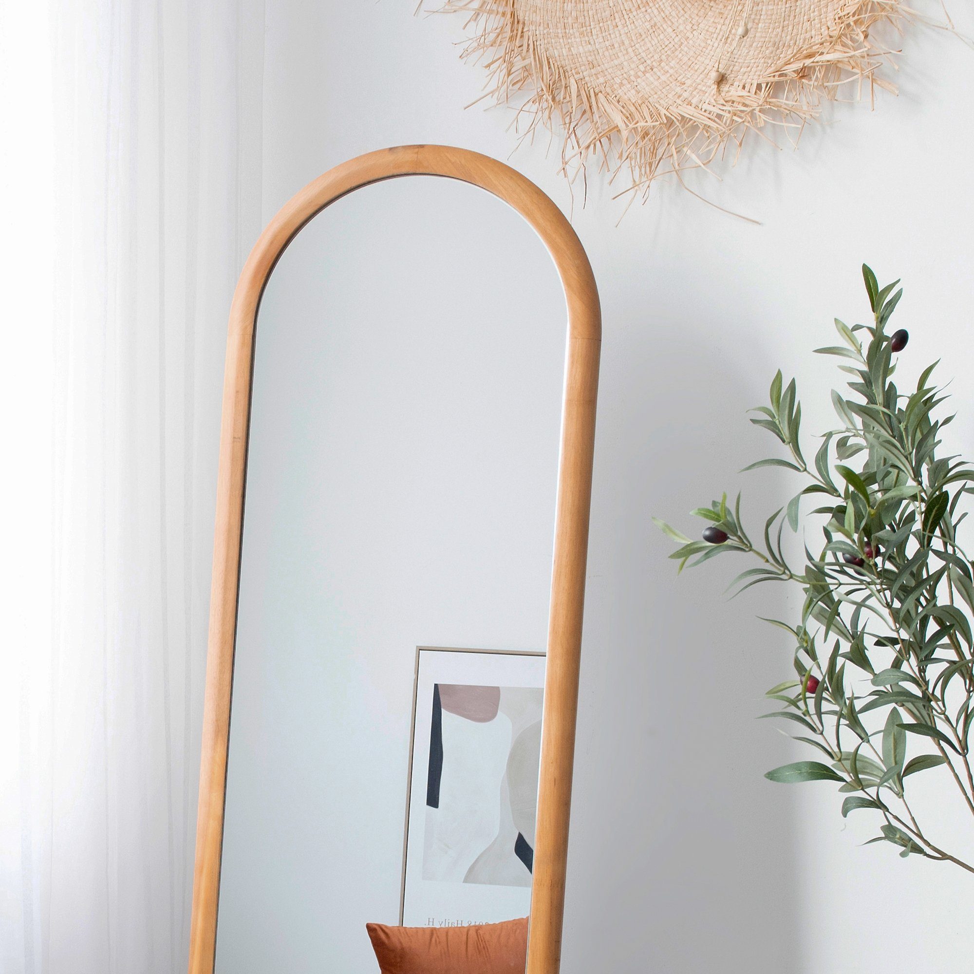 Standspiegel Wandspiegel (1-St) HomeGuru mit Standfuß, Massivholz aus Gebogener Ganzkörperspiegel