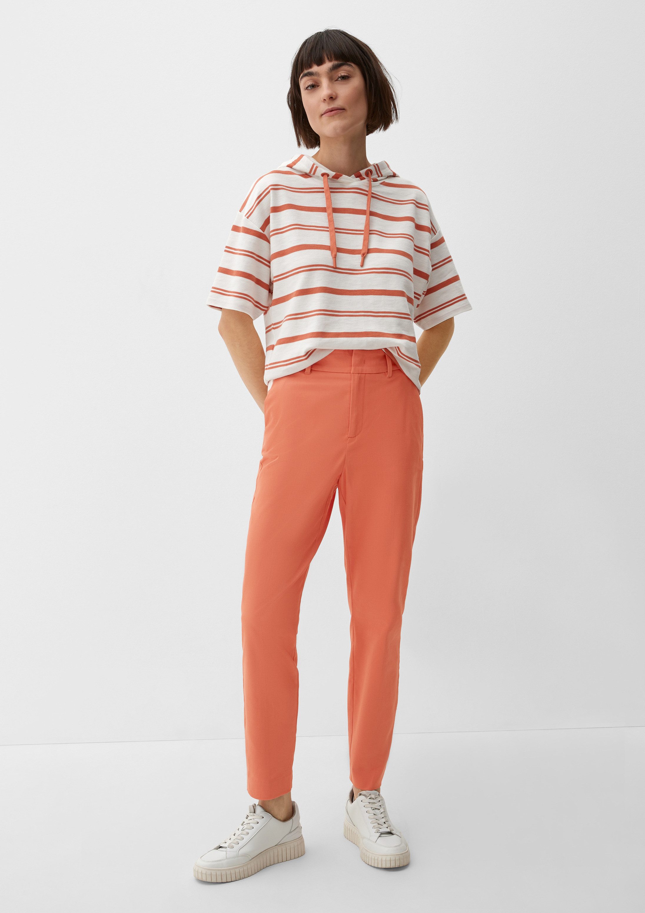 s.Oliver Chinos Hose Regular: Zigarettenhose mit High Rise-Bund