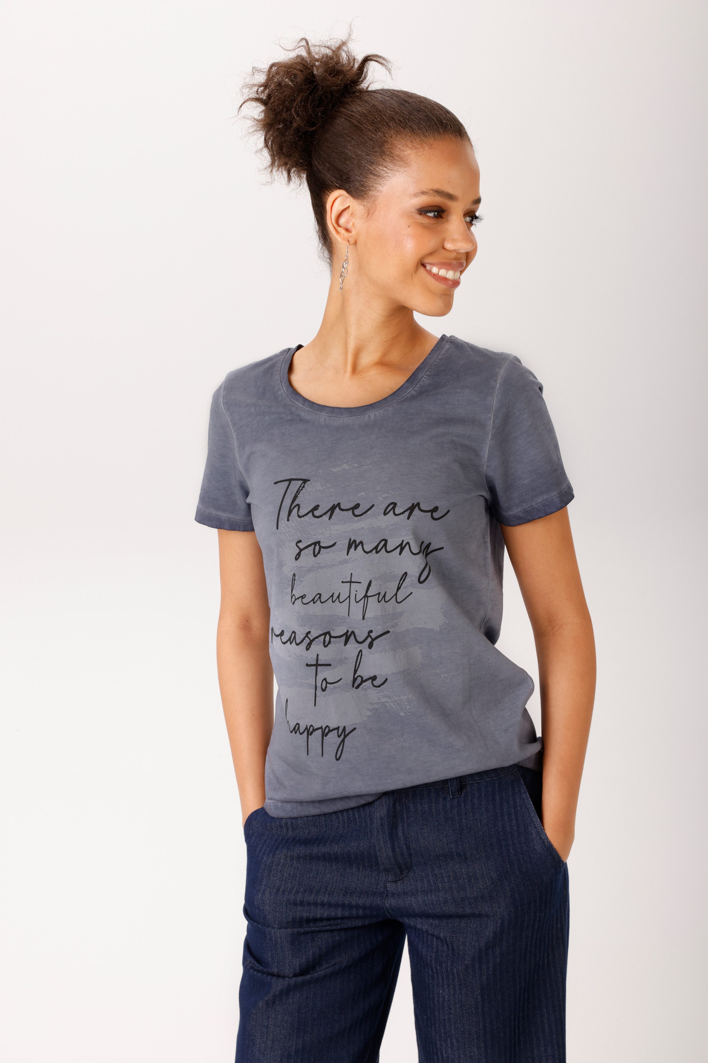Aniston CASUAL T-Shirt mit ausdrucksvollem Statement-Schriftzug - NEUE KOLLEKTION. € 29,99, (€ 29,99 pro 1 Stk).