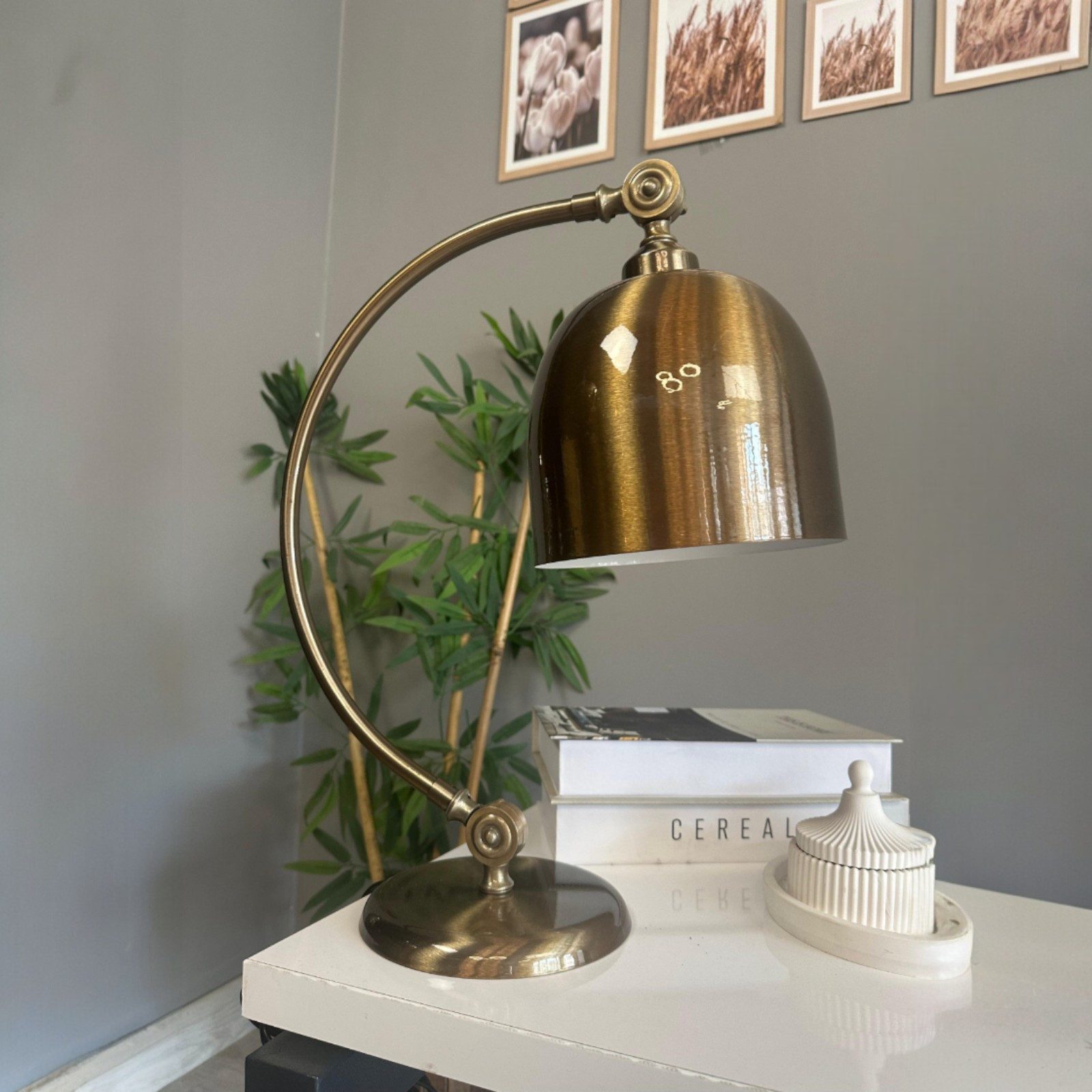 Bamyum Tischleuchte Deep Schwan Modern Metall Tischleute mit Kabel, ohne Leuchtmittel