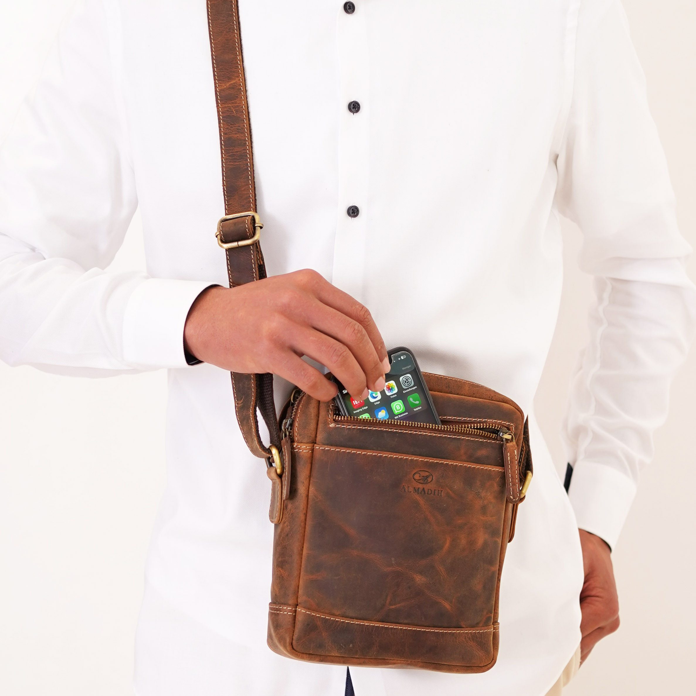 ALMADIH Umhängetasche Leder Herren NOAH braun günstig online kaufen