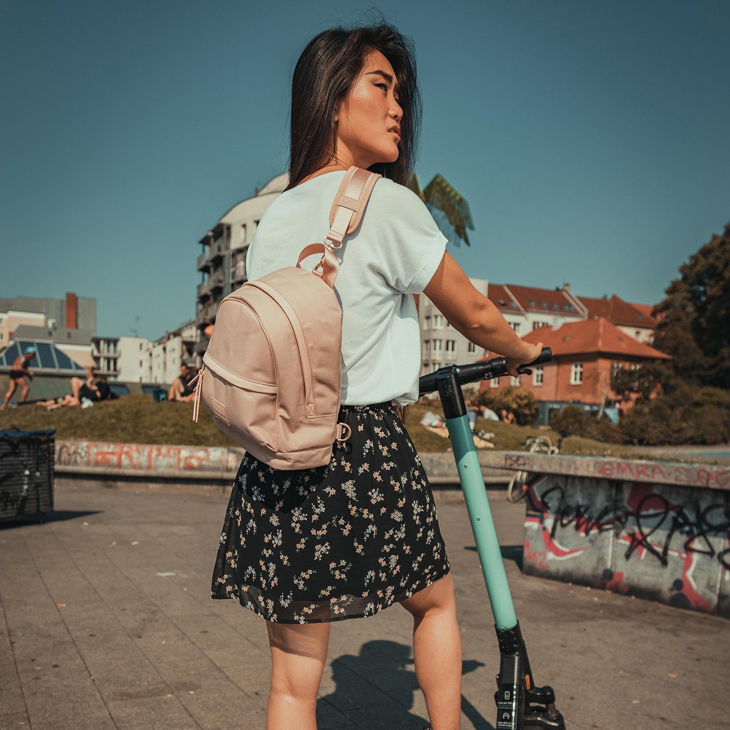 Johnny Urban Rucksack Elias Rucksack Damen Herren, Mini Daypack, 2 in 1 Rucksack & Tasche, Wasserabweisend