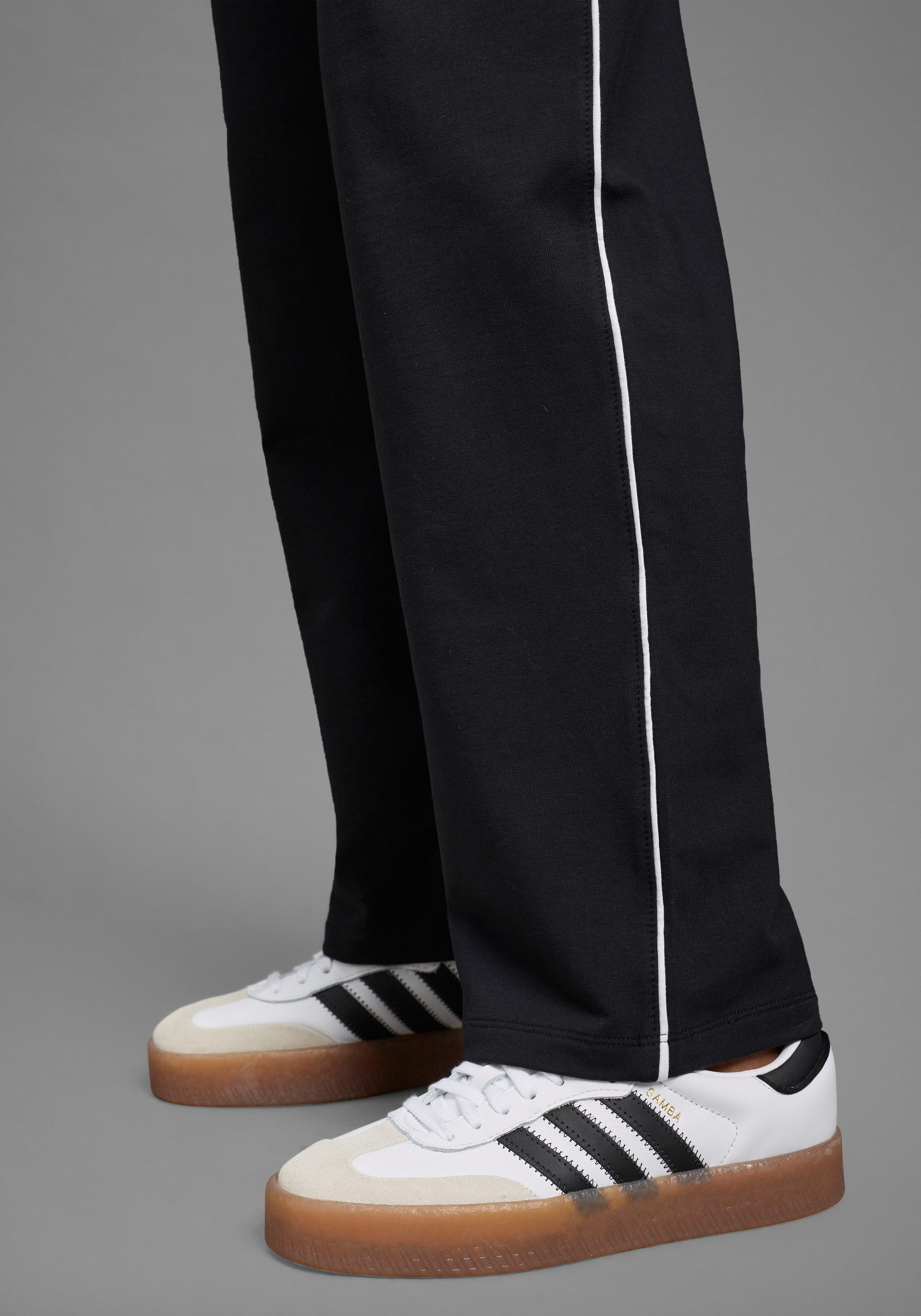 Neun Monate Umstandssweathose Sweatshose, Umstandshose mit Bauchumschlag gerade Beinform, mit extrabreitem Bauchbündchen, modisches Basic – Bild 3 von 5