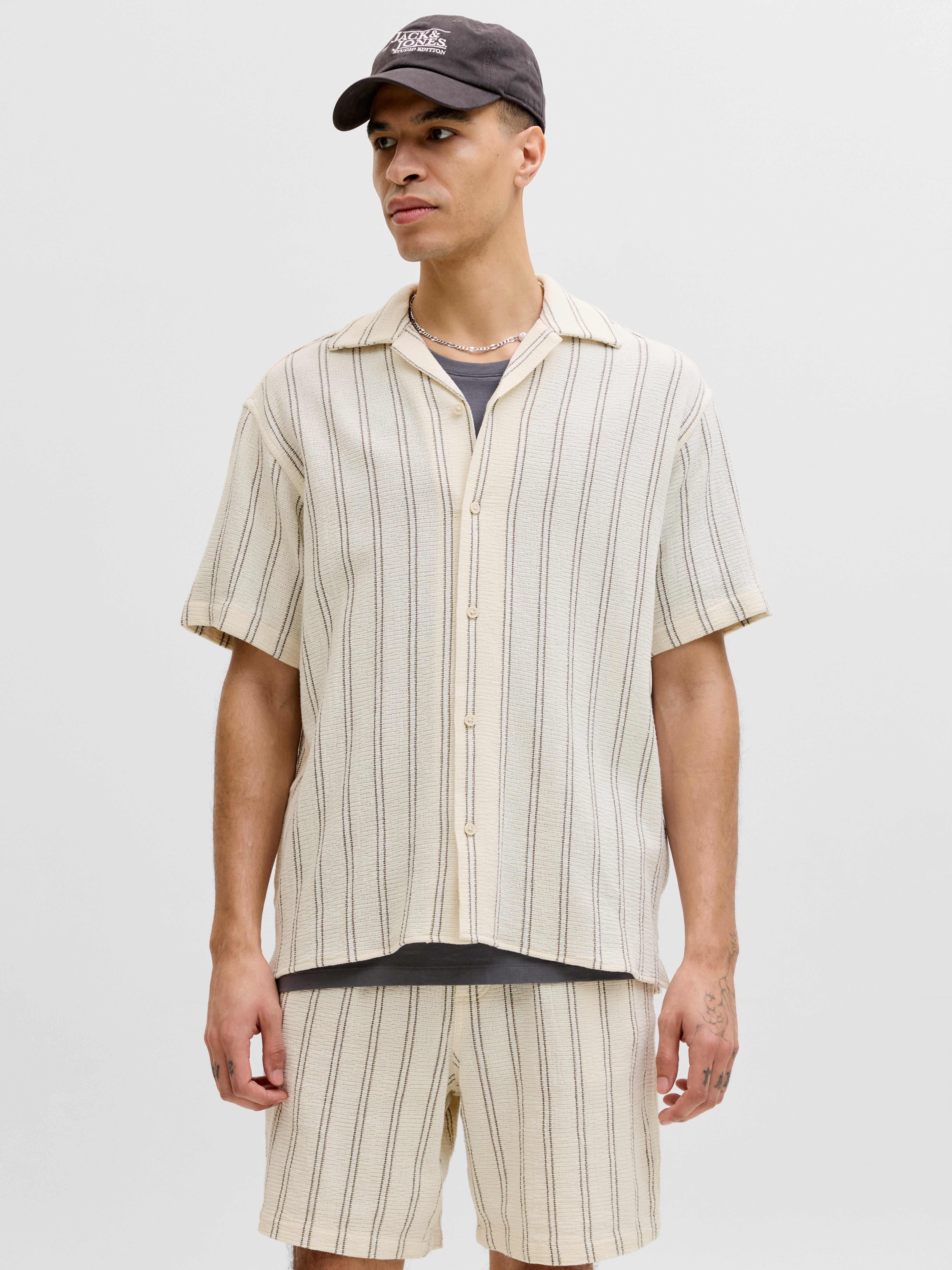 Jack & Jones Kurzarmhemd JORCOBA STRIPE RESORT SHIRT SS SN