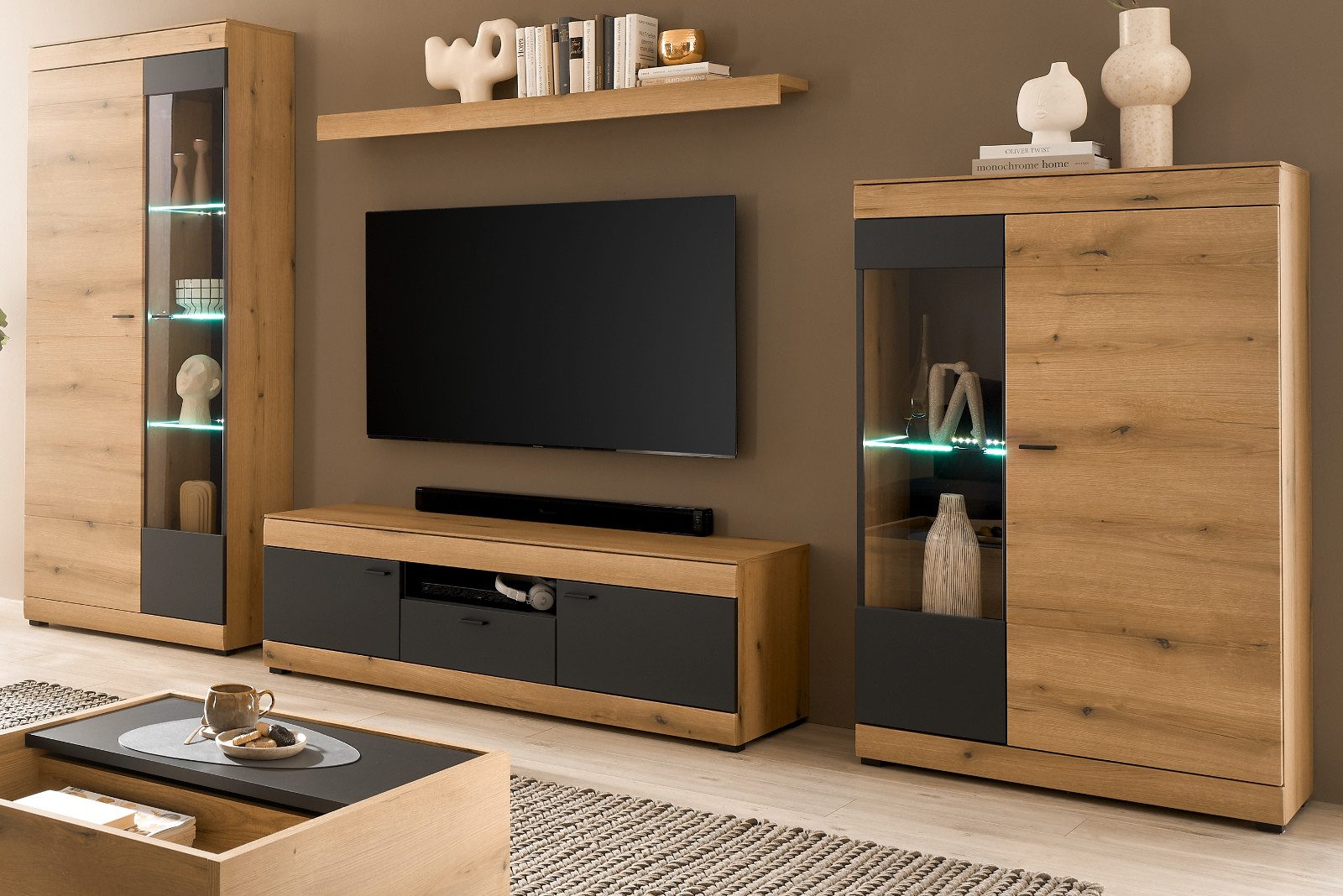 Furn.Design Wohnwand Assina, (Schrankwand in Eiche Evoke mit Graphit Grau, 4-teilig, 350 x 200 cm), mit viel Stauraum und Soft-Close-Funktion
