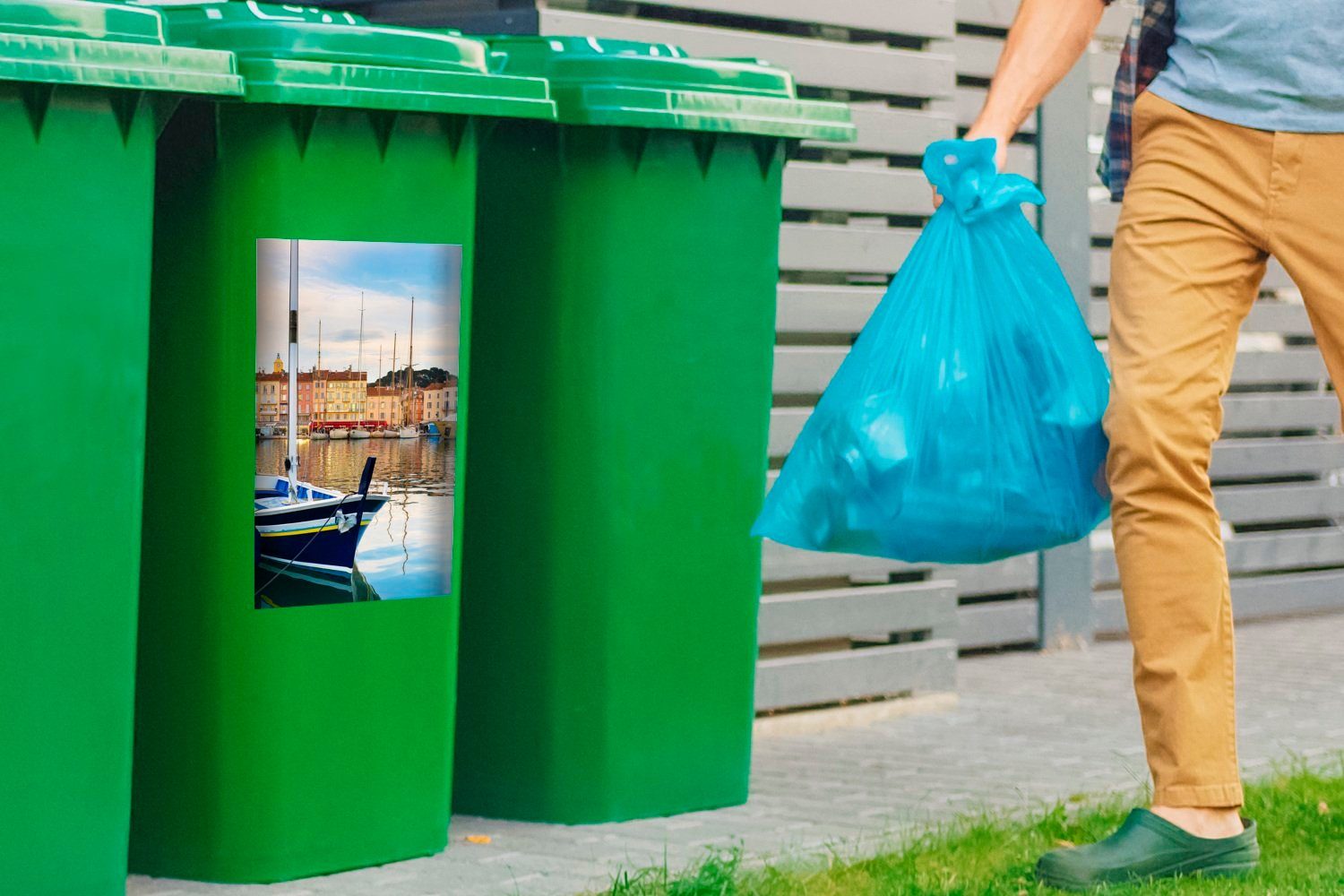 Mülleimer-aufkleber, (1 auf Sticker, Frankreich St), Tropez Abfalbehälter Mülltonne, von den Hafen Container, in Wandsticker Blick MuchoWow Saint
