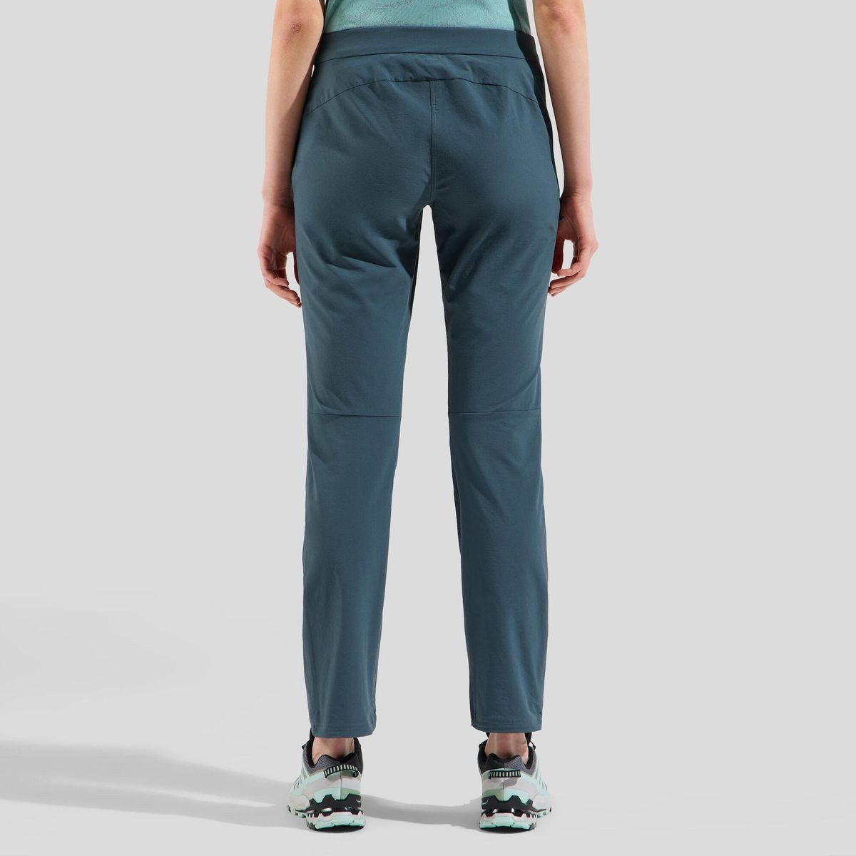 Odlo Outdoorhose The Ascent Hiking Pants Leichte, wasserfeste Wanderhose mit 4-Wege-Stretch und verstellbarem